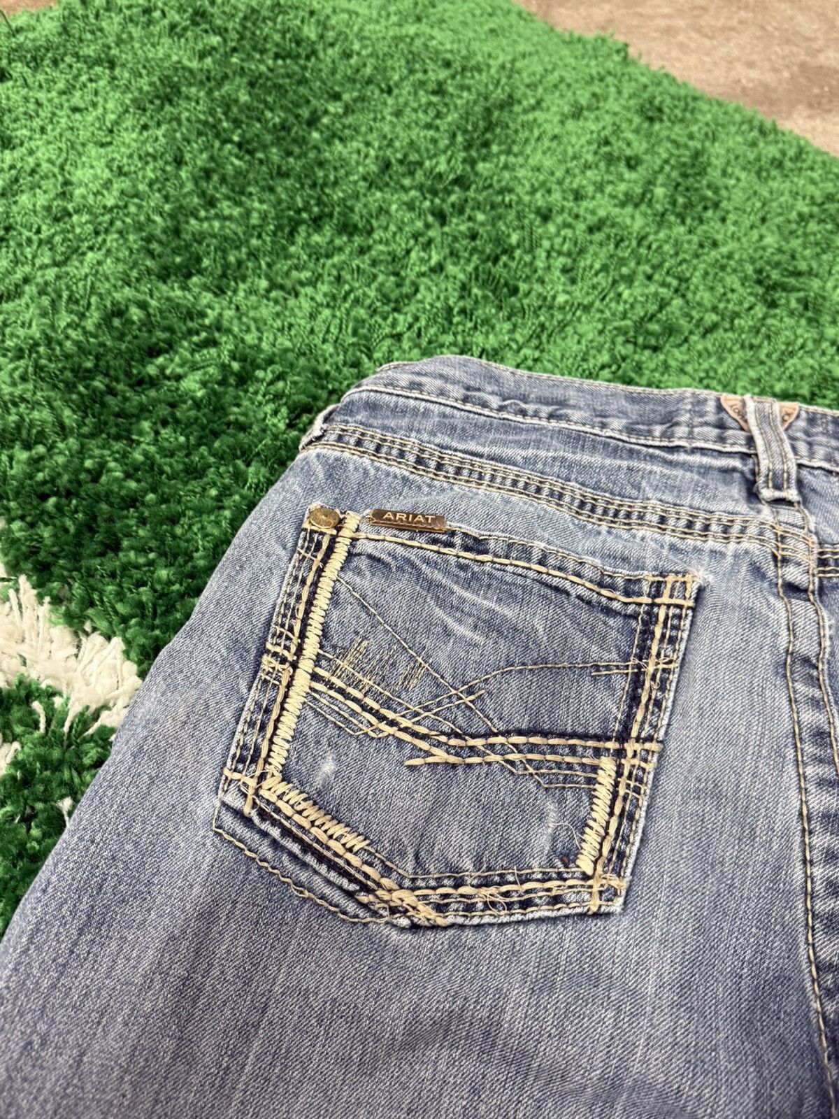 Ariat Ariat Straight Leg Contrast Stitch Denim Jeans 33 x 30 Size US 33 - 6 Thumbnail