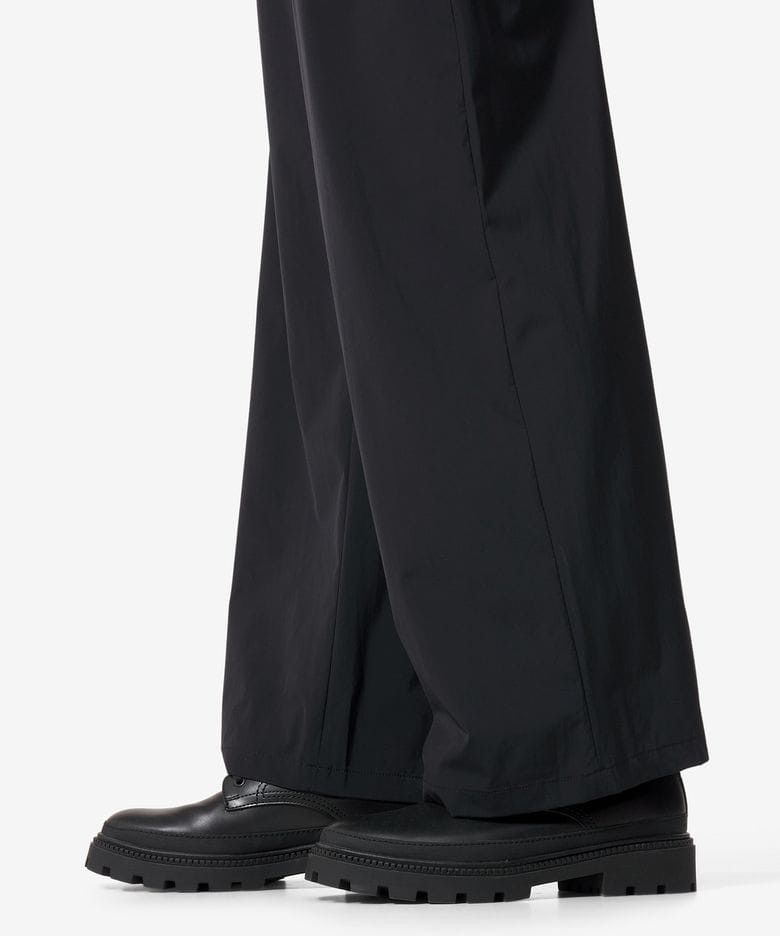 Balenciaga o1w1db10226 Track Pants in Black Size US 28 / EU 44 - 7 Thumbnail