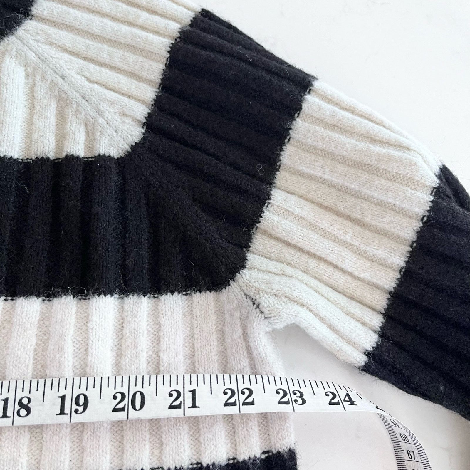 H&M H&M Black White Ribbed Chunky Knit Striped Pullover Sweater Size XL / US 12-14 / IT 48-50 - 8 Thumbnail