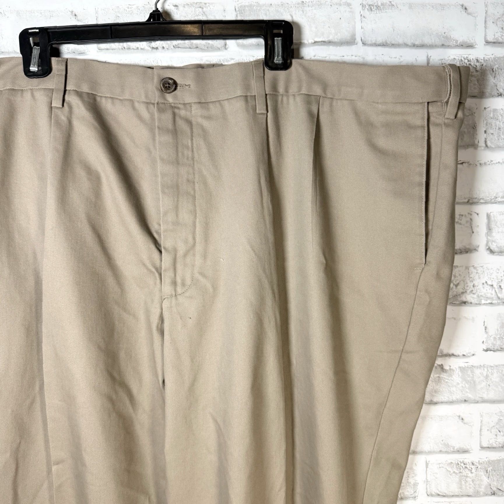 Dockers NWT Dockers Beige Casual Dress Pants Mens Size 54x32 Size US 38 / EU 54 - 2 Thumbnail