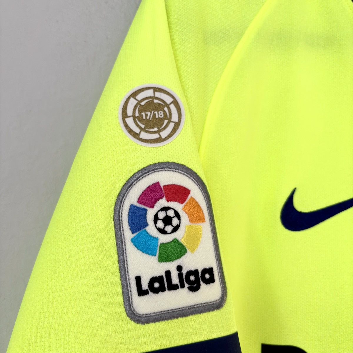 Nike 2018 2019 Barcelona Messi Nike Away Kit Soccer Jersey Shirt Size US S / EU 44-46 / 1 - 5 Thumbnail