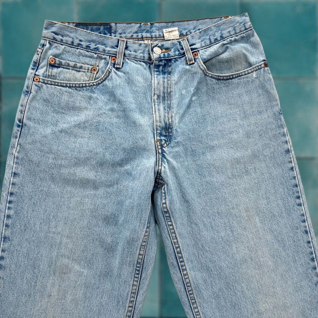 Levi's Vintage Levi's 550 Jeans Mens 34x32 Relaxed Fit Tapered Leg Blue Denim 1999 Y2K Size US 34 / EU 50 - 1 Thumbnail