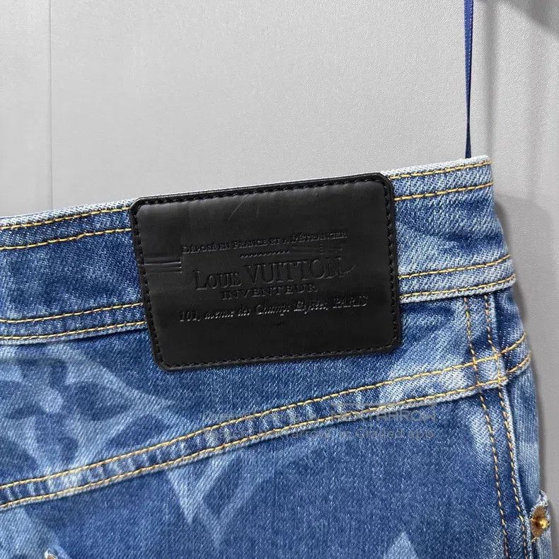 Louis Vuitton Louis Vuitton Old Flower Denim Skirt Size 39" - 4 Thumbnail
