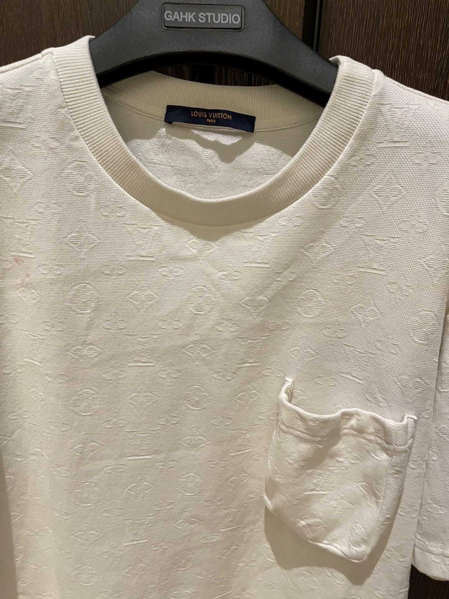louis vuitton classic logo short sleeve shirt
