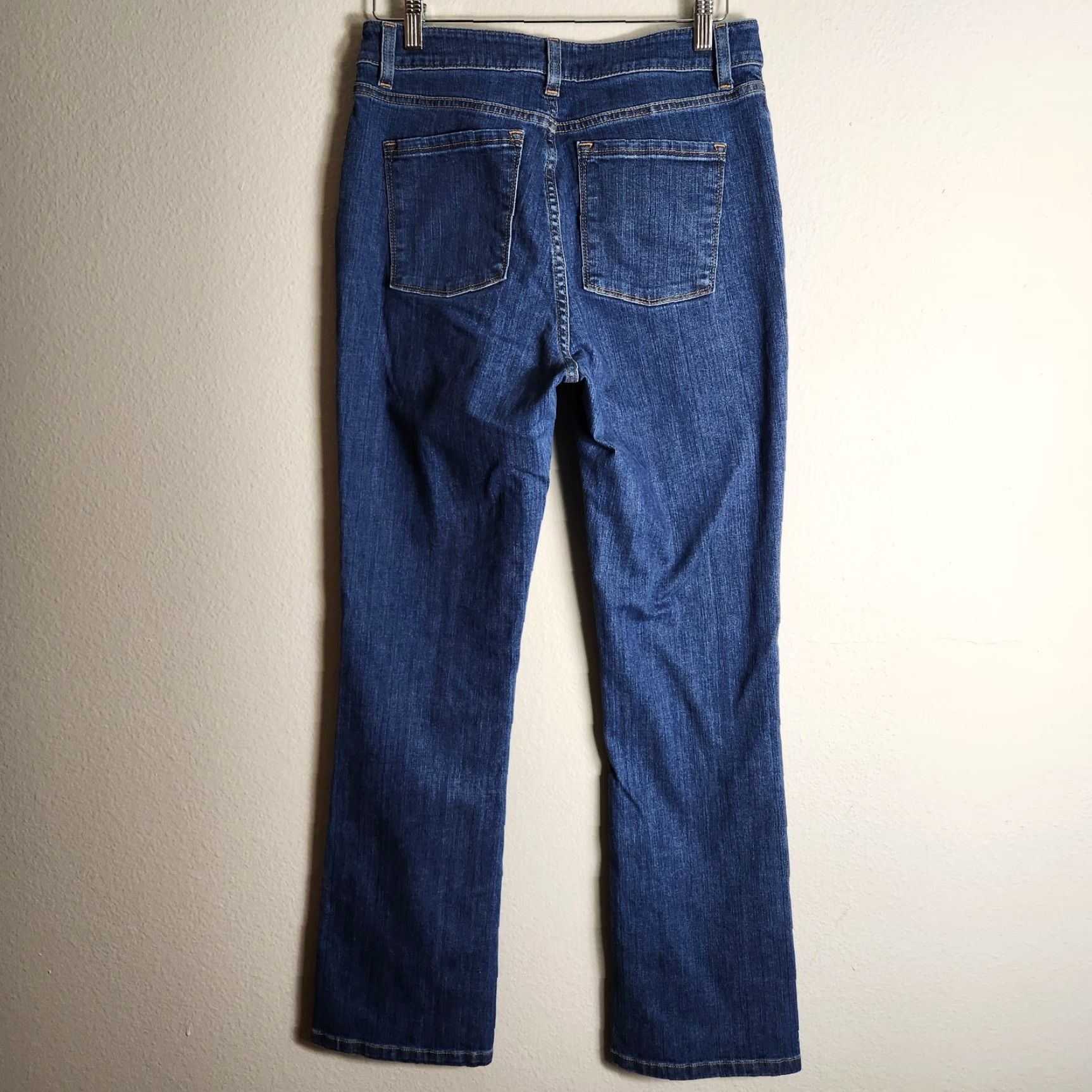 Vintage L.L. Bean Jeans Womens True Shape Classic Fit High Rise Bootcut Leg 10 MT Blue Cotton Blend Denim 5-Pocket Mens? Girls? Size 32" / US 10 / IT 46 - 6 Thumbnail