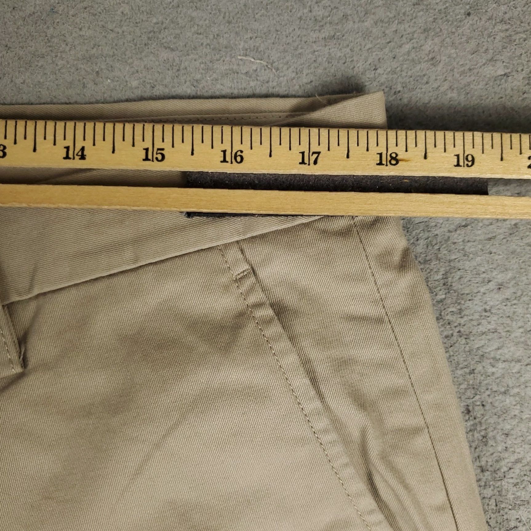 Banana Republic Banana Republic Chino Pants Mens 36x34 Beige Relaxed Flat Front Casual Size US 36 / EU 52 - 3 Thumbnail