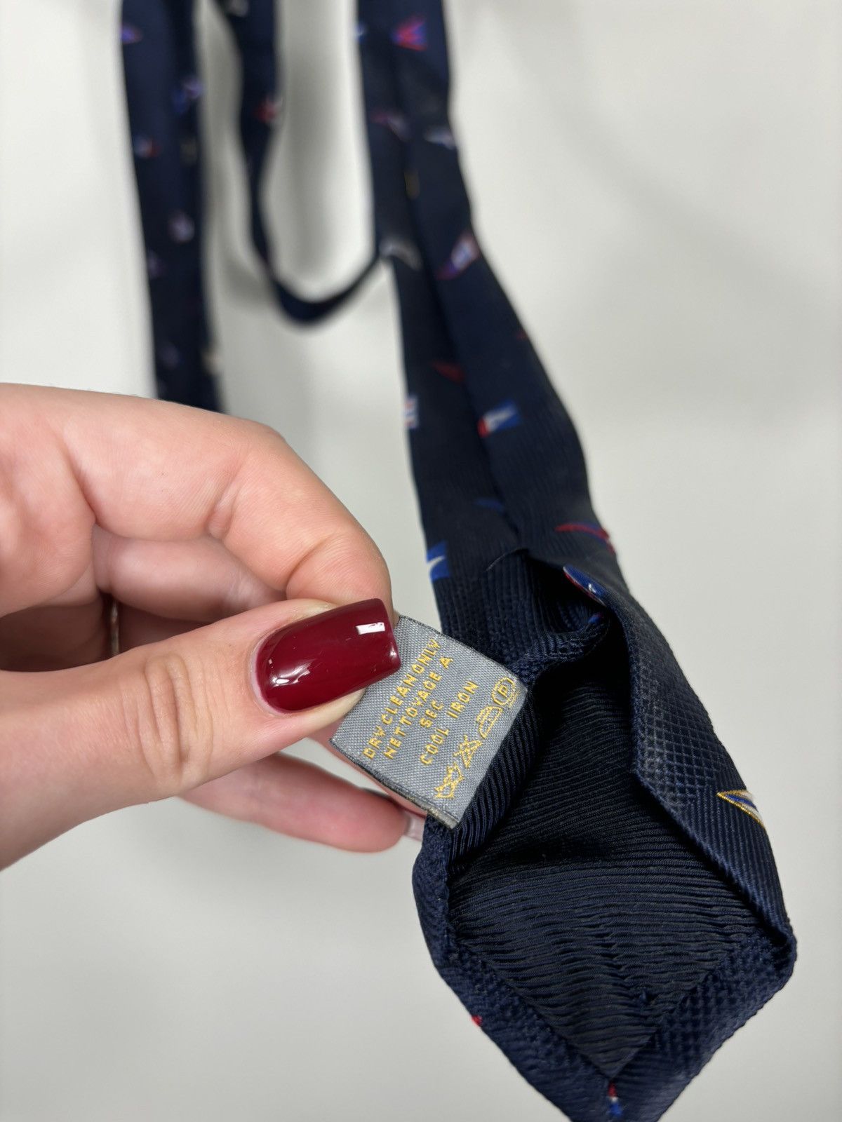 Louis Vuitton Louis Vuitton Cup 2000 Yacht Clubs Flags Luxury Silk Tie Size ONE SIZE - 9 Thumbnail