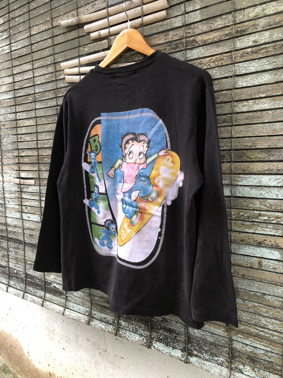 Cartoon Network × Japanese Brand × Vintage Vintage Y2K Betty Boop Snowboard Backhit Tshirt Size US L / EU 52-54 / 3 - 4 Thumbnail
