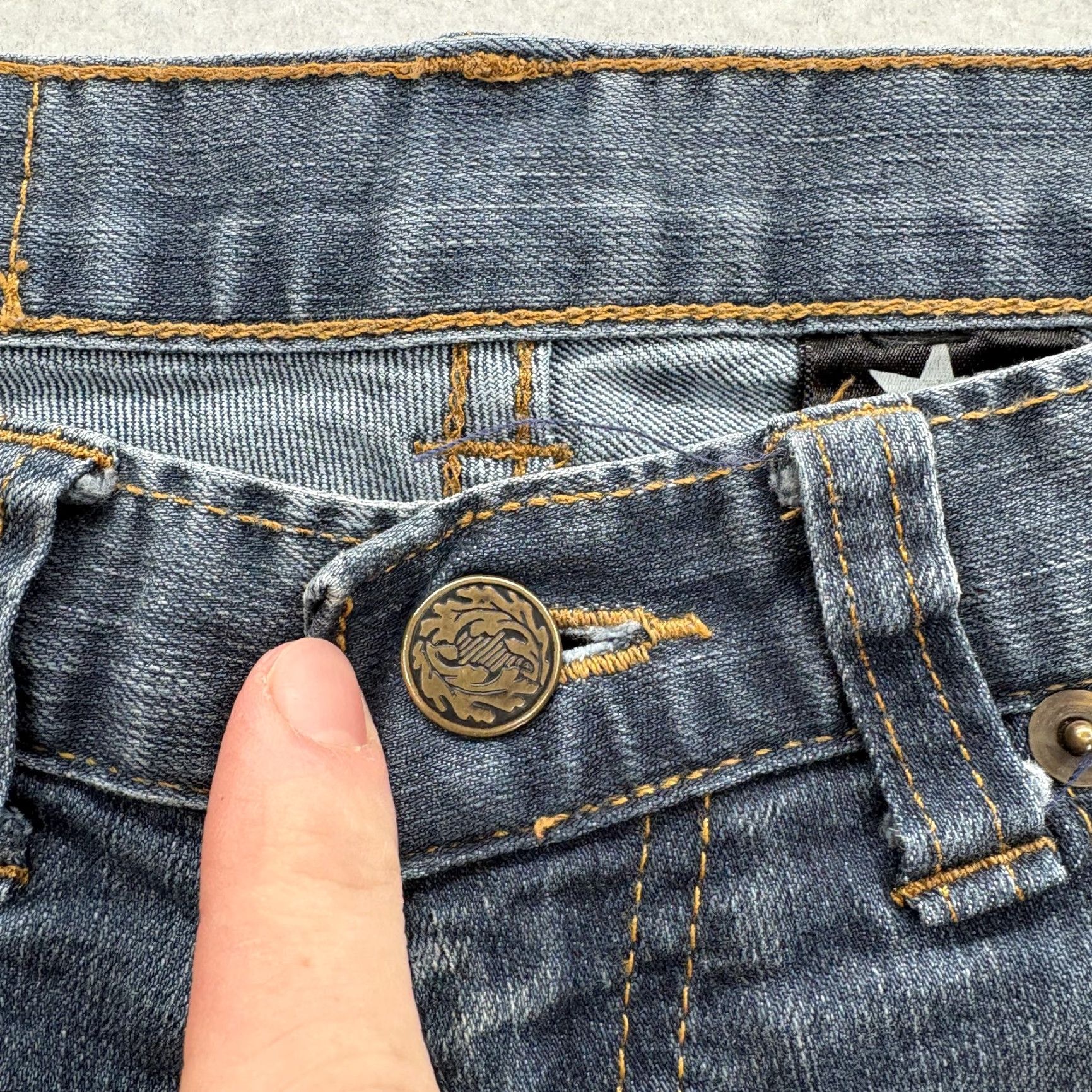 Denime Dearborn Denim Jeans Mens 32x34 Blue Medium Wash Straight Denim USA 34in Inseam Regular Fit Pocket Cotton Polyester Denim Size US 32 / EU 48 - 4 Thumbnail