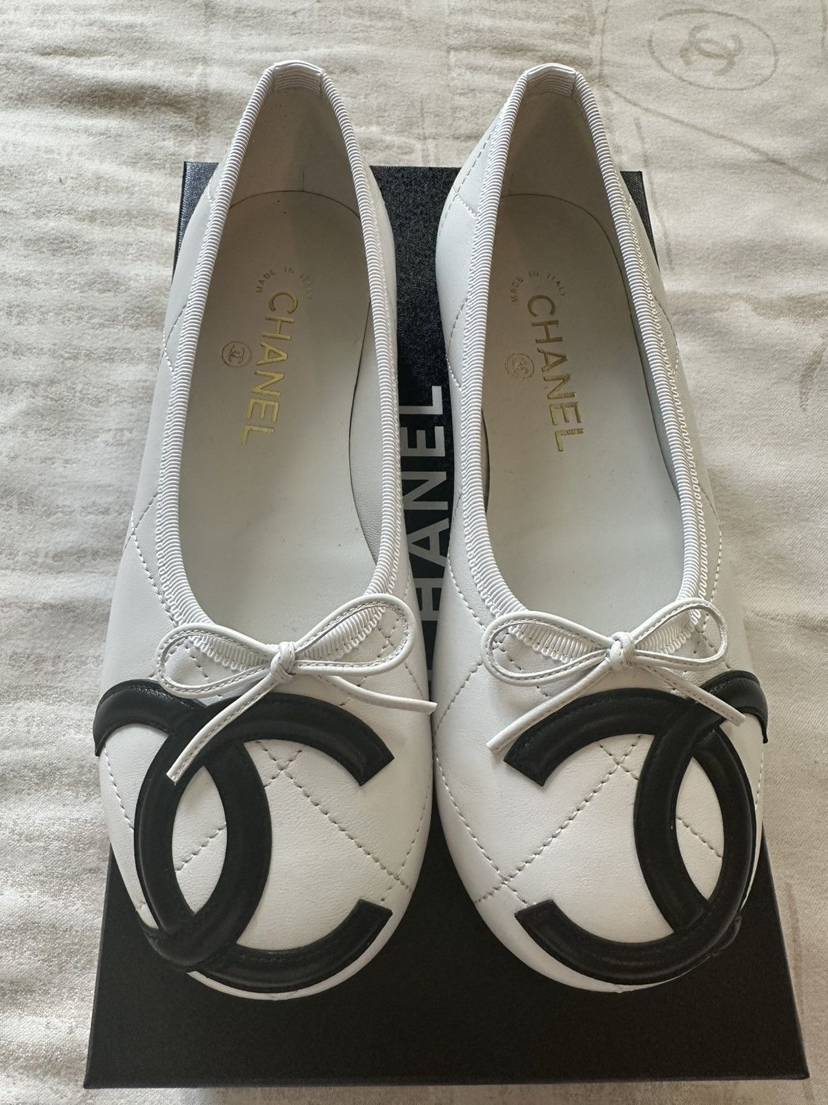 Chanel chanel 26M coco beach cambon flat white color size 36.5 Size US 6.5 / IT 36.5 - 3 Thumbnail