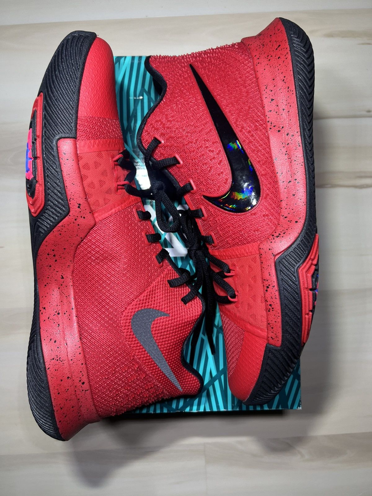 Nike Nike Kyrie 3 Candy Apple Red Size 11 Men’s SKU 852395600 Ds Size US 11 / EU 44 - 3 Thumbnail