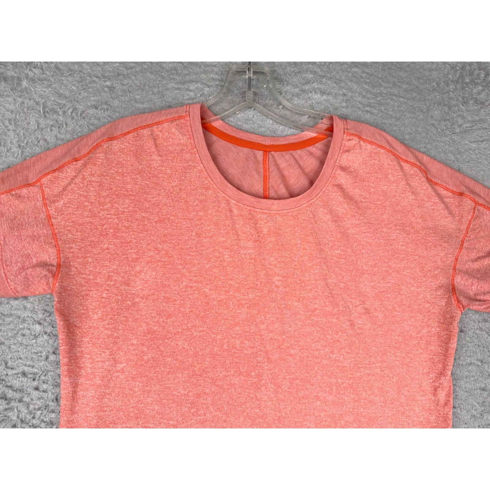The North Face The North Face Shirt Women M Pink Crew Neck Short Sleeve Polyester Blend READ Size M / US 6-8 / IT 42-44 - 4 Thumbnail