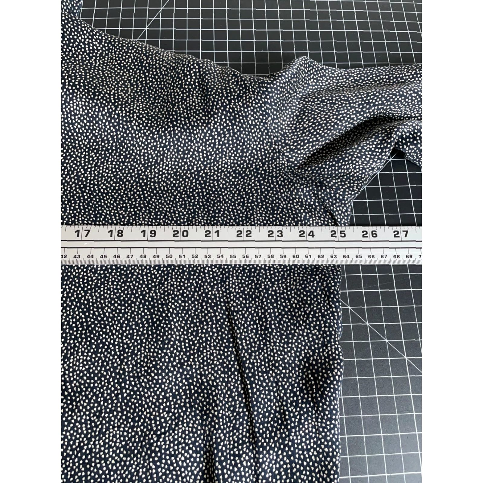 Vintage VINTAGE D. Fine Mirage Bellagio Silk Shirt Mens XL Black Geometric Pattern Italy 70s 80s Retro Shirt Mens XL Black Silk Geometric Pattern Italy Size US XL / EU 56 / 4 - 5 Thumbnail