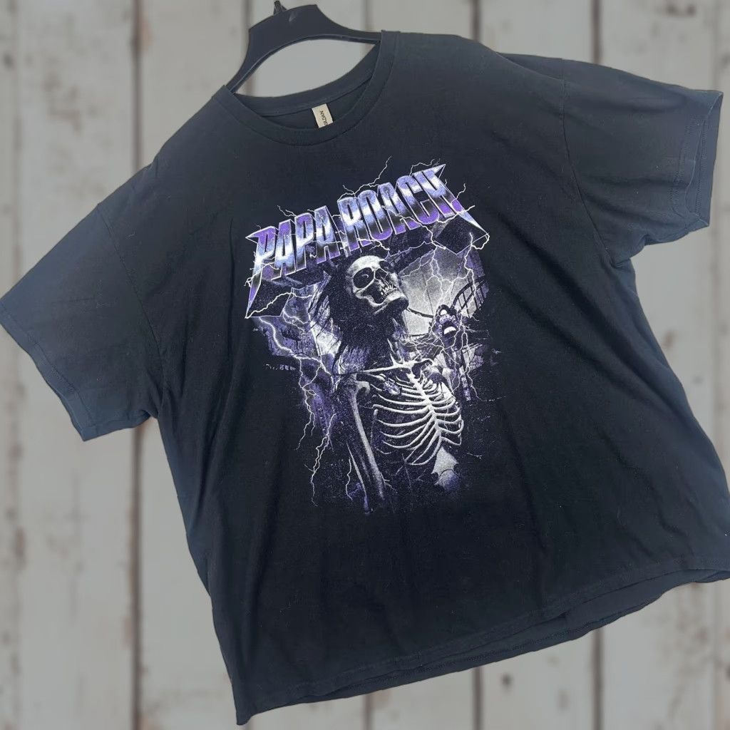 Gildan **Gildan Black Band Concert Tee 2XL Papa Roach Ego Trip** User: **Papa Roach Black 2XL Band Concert Tee Gildan** Size US XXL / EU 58 / 5 - 1 Thumbnail