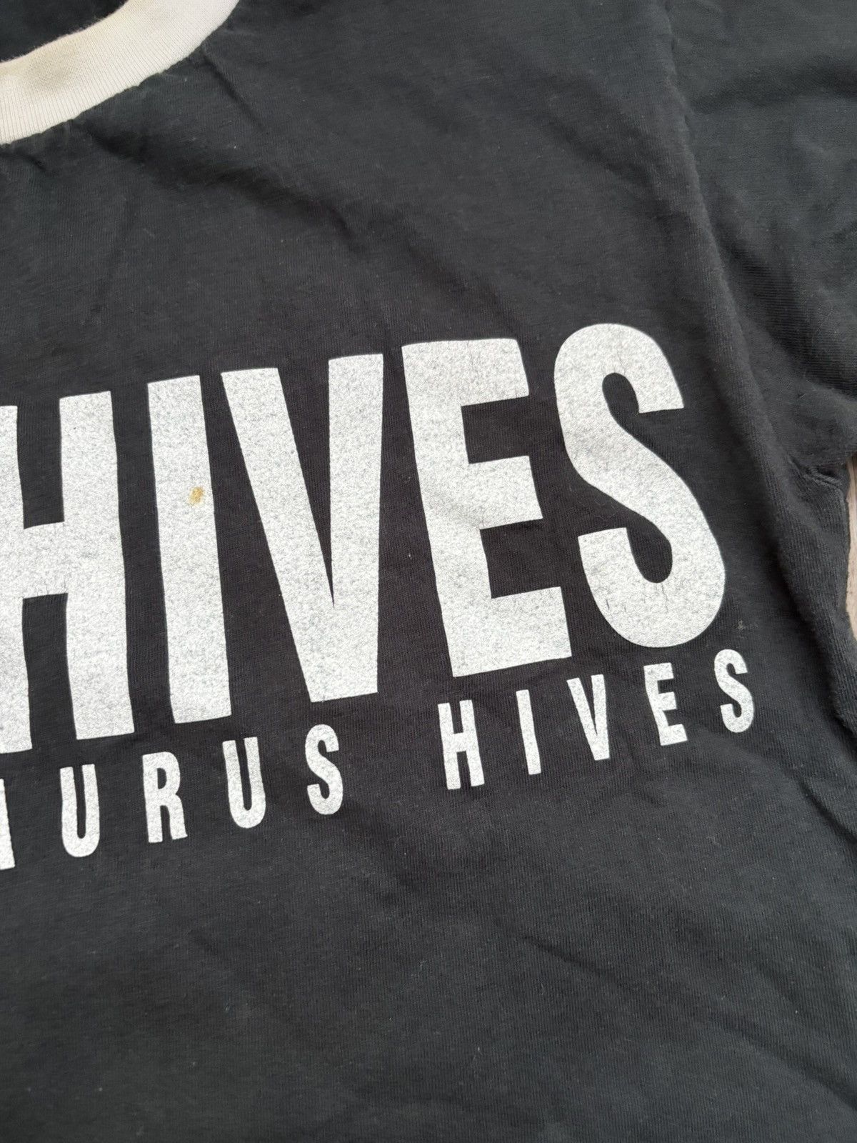 Other The Hives “Tyrannosaurus Hives” 2004 Tour T-Shirt S Grey Size US S / EU 44-46 / 1 - 18 Thumbnail