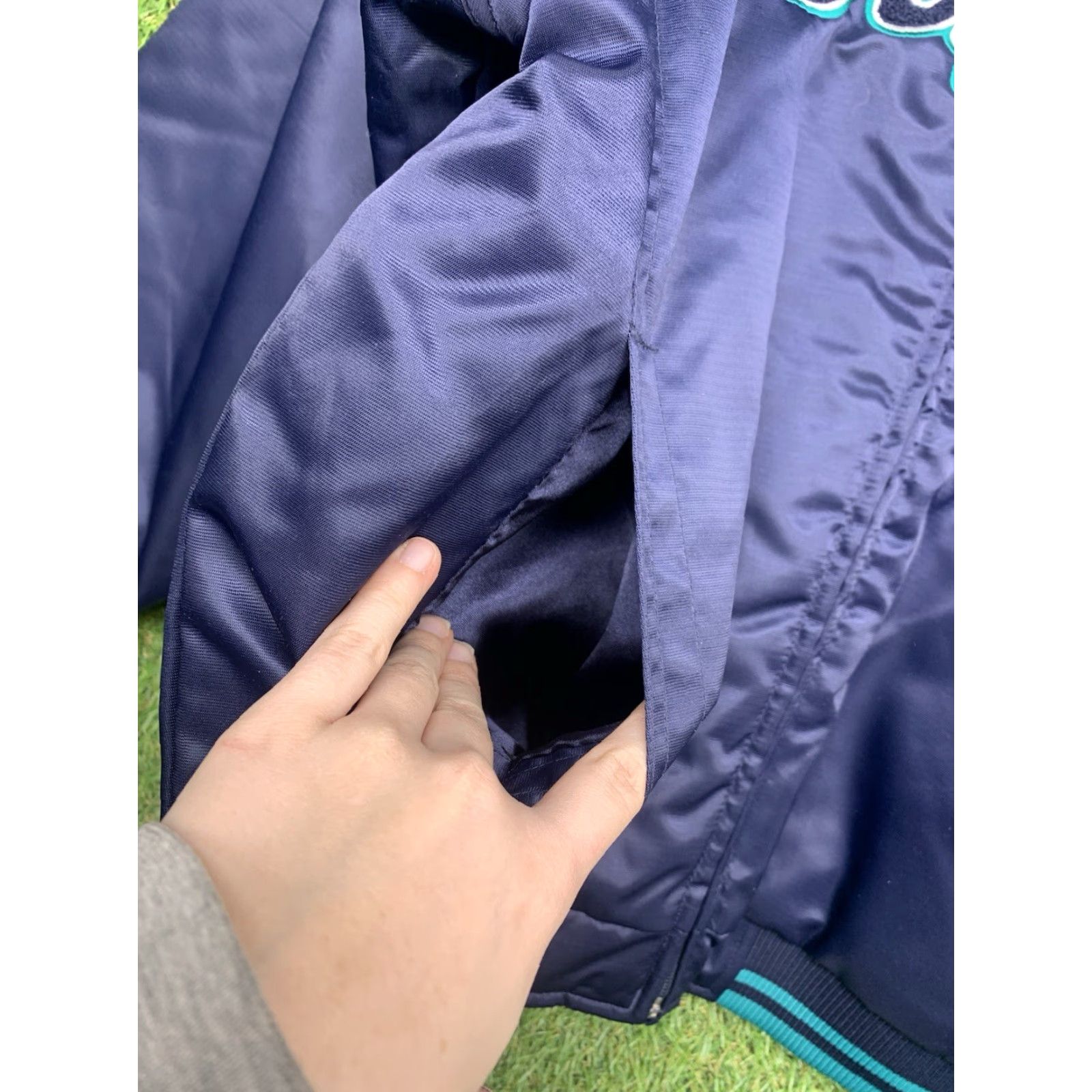 Reebok Reebok Miami Dolphins Jacket Womens XL Varsity Softshell Full Zip Sportswear Green Blackout? No, keep exact words from original only. Size XL / US 12-14 / IT 48-50 - 7 Thumbnail