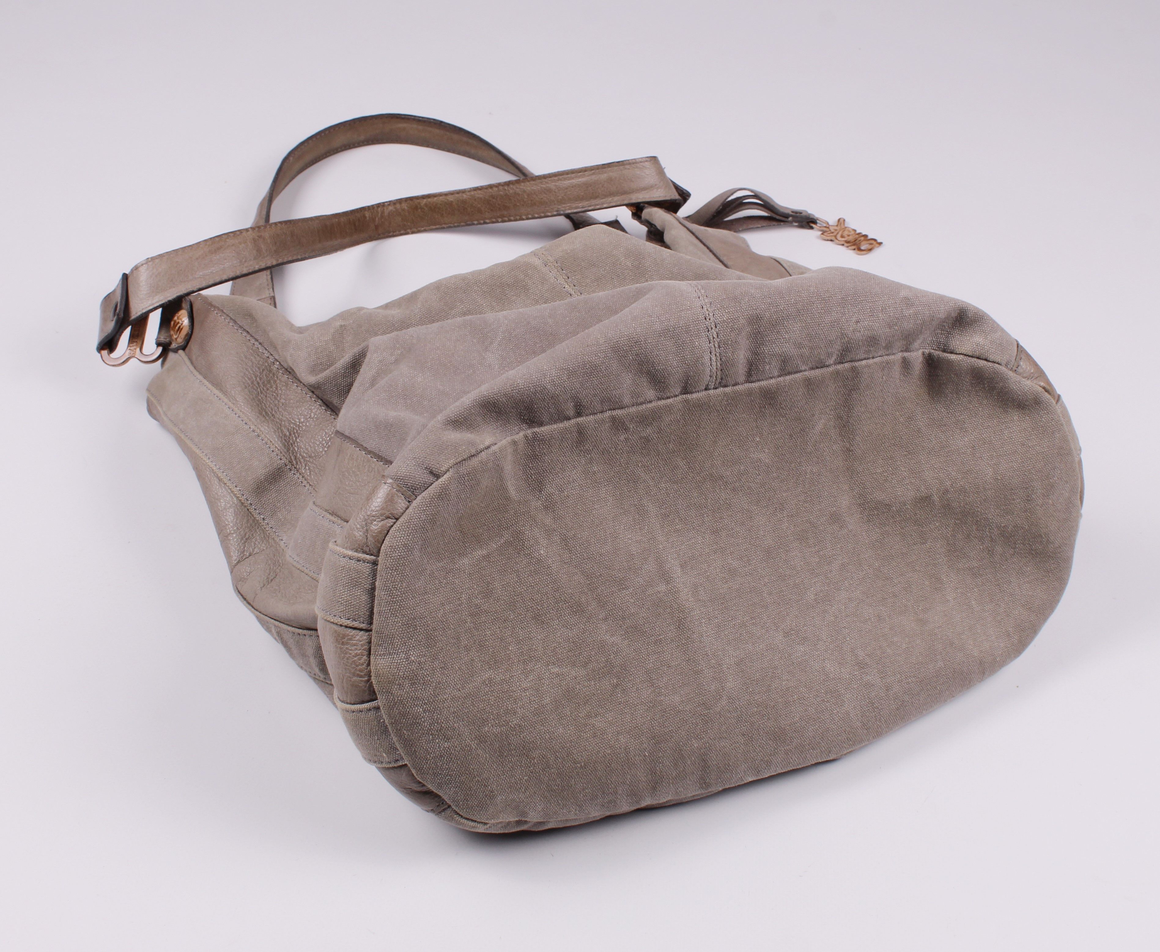 Vintage Vintage Save the Queen Canvas Leather Shoulder Bag Size ONE SIZE - 10 Thumbnail