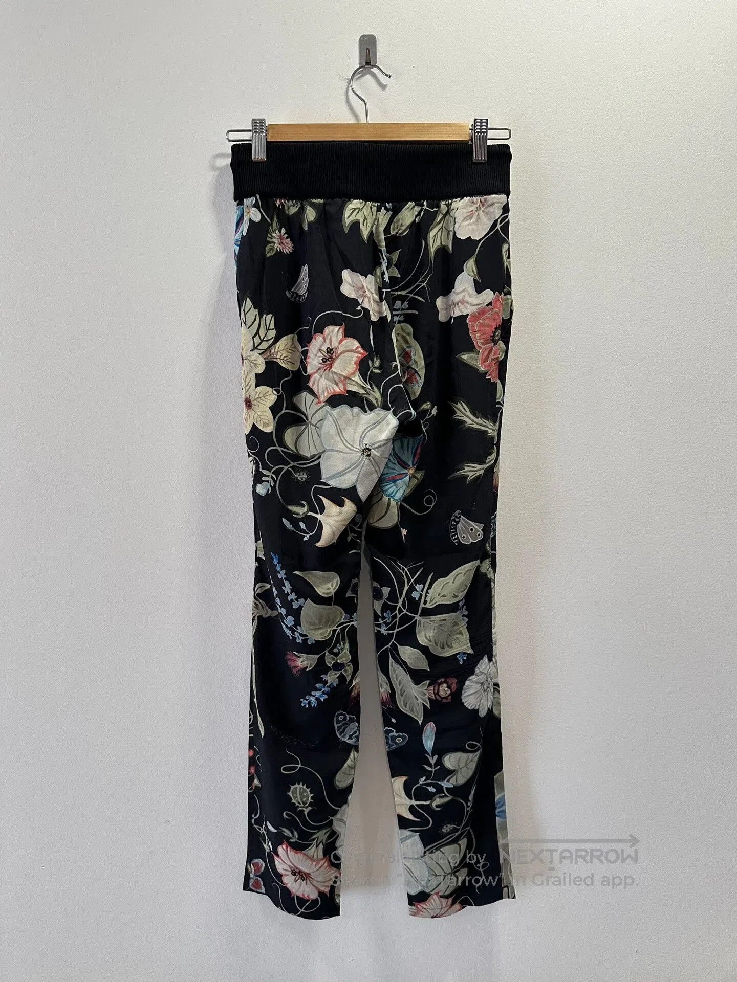 Gucci Gucci Women's Petal Silk Butterfly Pants. Size 35" - 2 Thumbnail