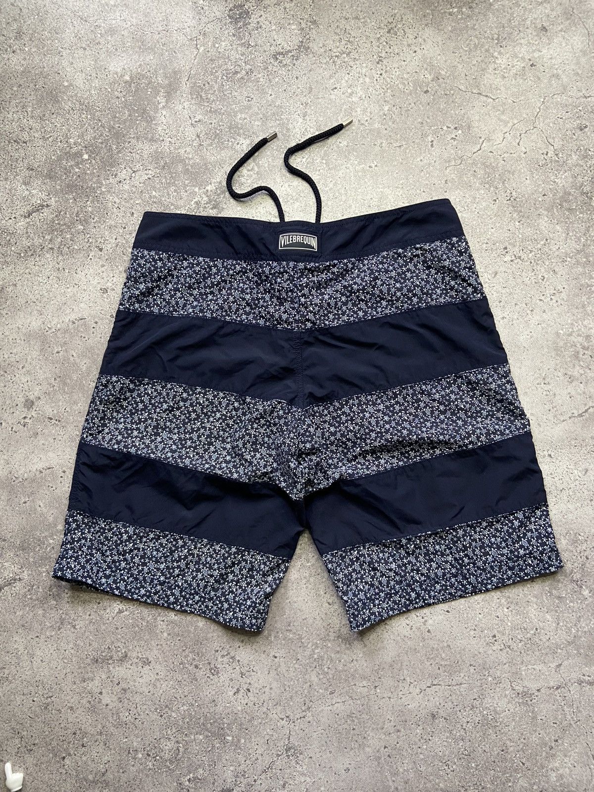 Vilebrequin Vilebrequin Turtles Swim Shorts Size US 38 / EU 54 - 1 Thumbnail