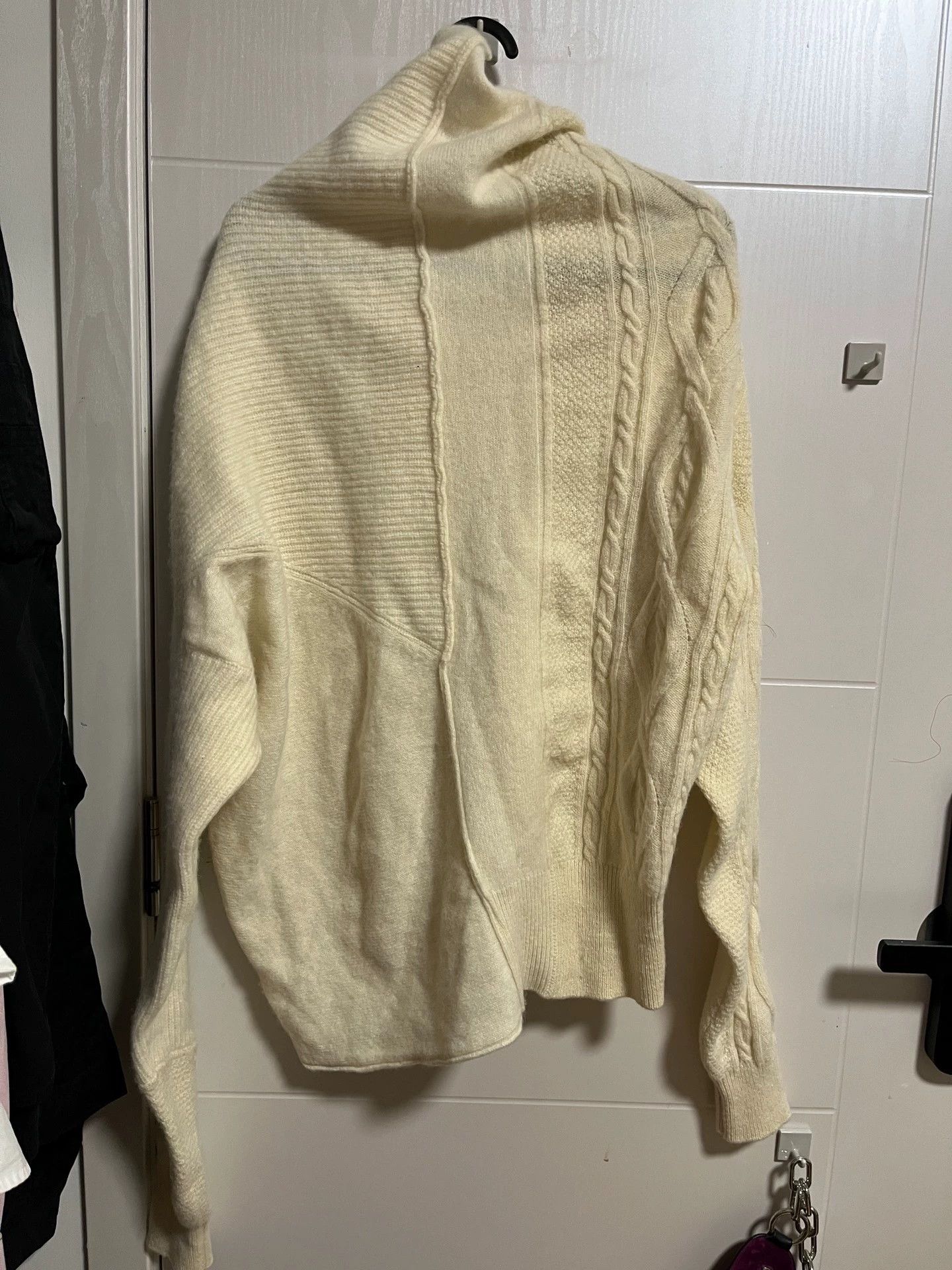 Yohji Yamamoto Yohji Yamamoto Off-White Turtleneck Sweater Size 2 Size XS / US 0-2 / IT 36-38 - 1 Thumbnail