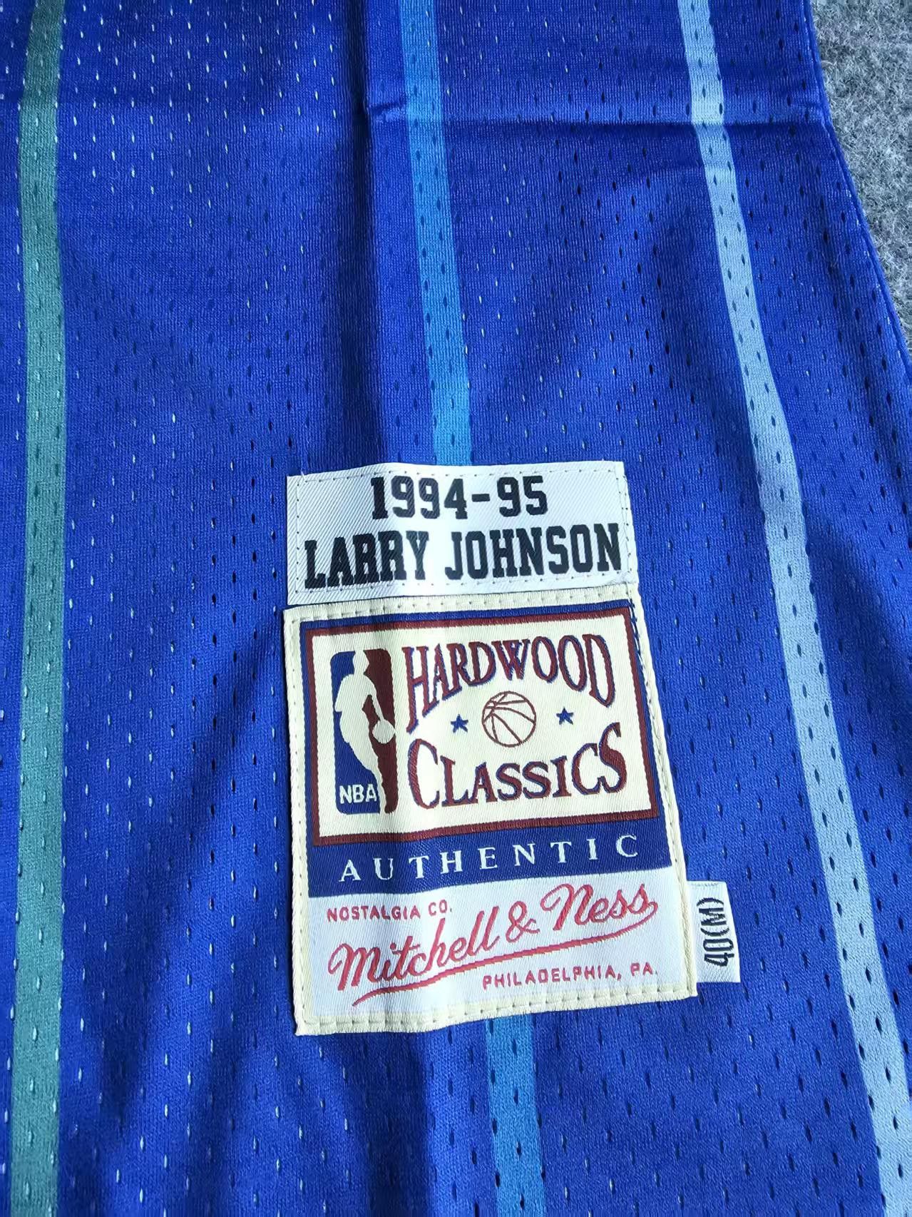 NBA 1994 95 Hornets 2 Larry Johnson Jersey Size US M / EU 48-50 / 2 - 4 Thumbnail