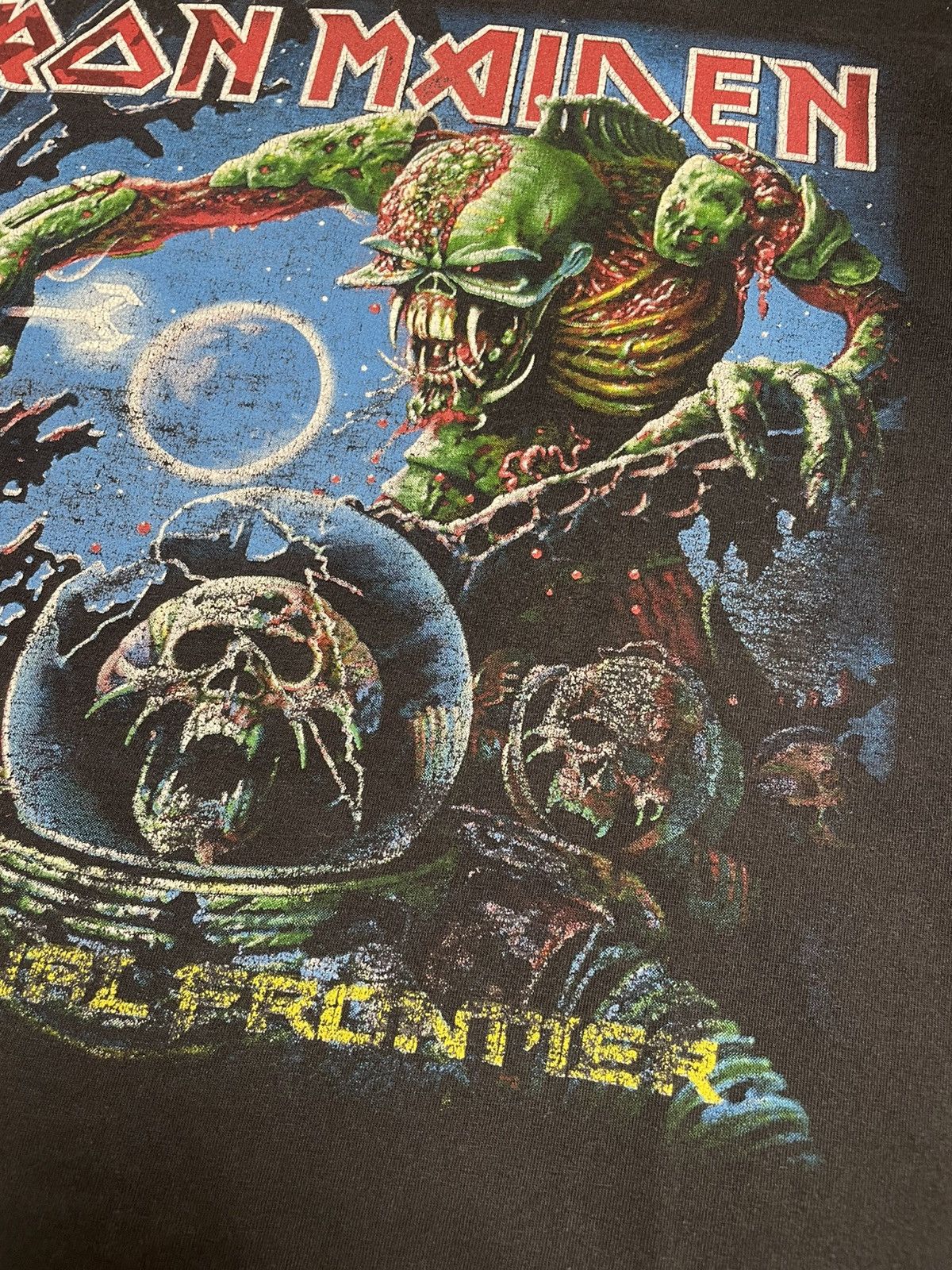Iron Maiden Vintage Iron Maiden The Final Frontier Rock Band T-Shirt Size US L / EU 52-54 / 3 - 13 Thumbnail