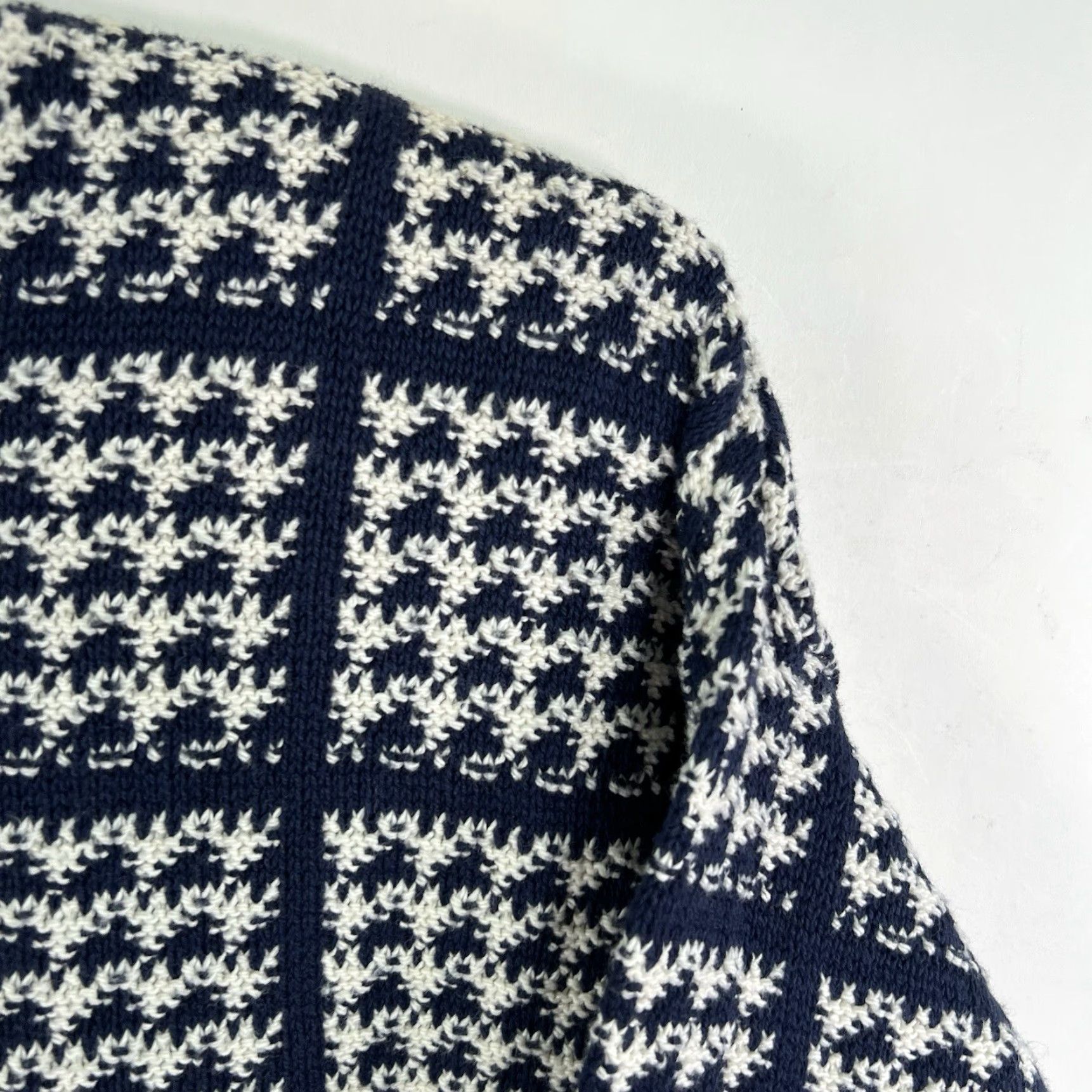 Vintage VINTAGE John Weitz Checked Sweater Mens Size L Blue Cotton Crew Neck Pullover Heavyweight Casual USA Size US L / EU 52-54 / 3 - 2 Thumbnail