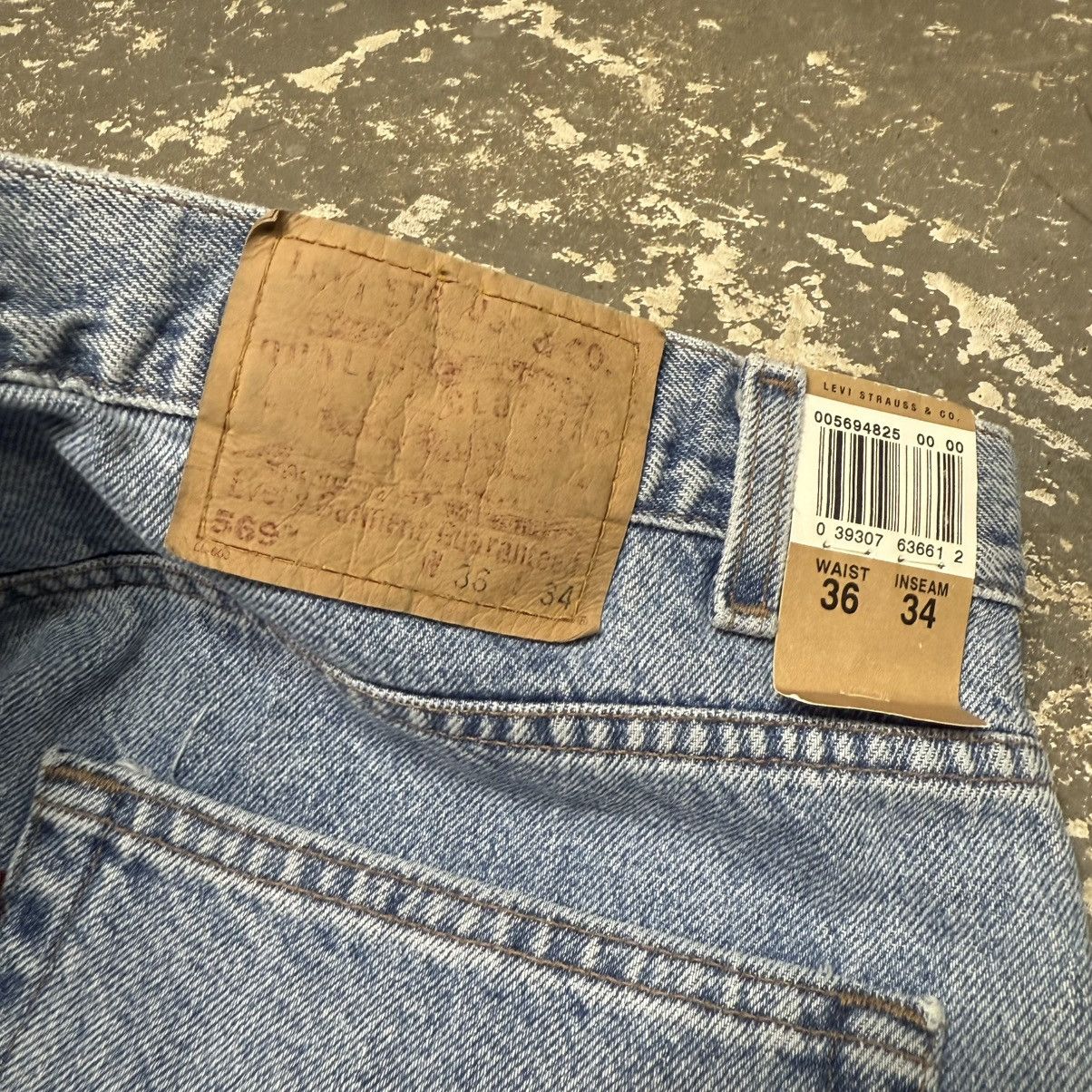Levi's Vintage Levi’s 569 Loose Baggy Blue Light Wash Denim Jeans Size US 37 - 4 Thumbnail