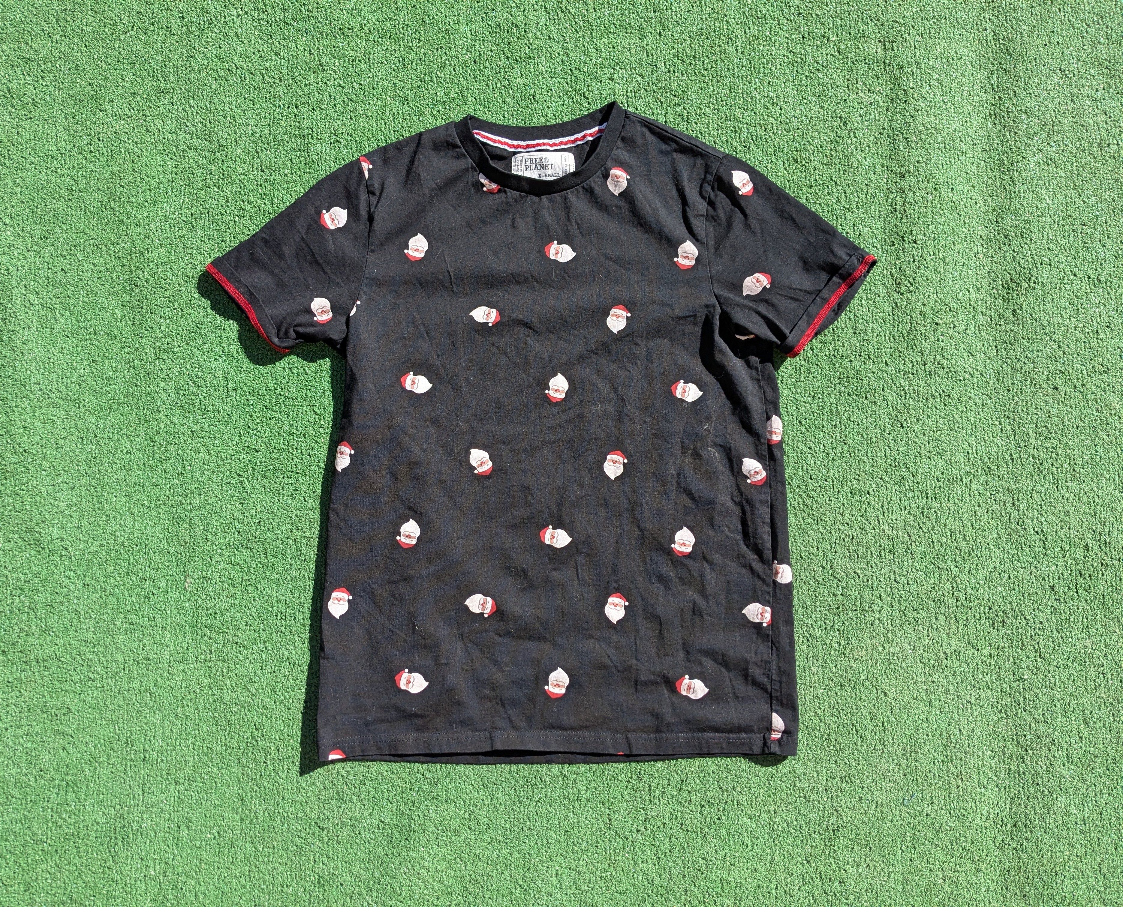 Free Planet Free Planet Santa Head Allover Graphic Print Christmas Shirt Size US XS / EU 42 / 0 - 5 Thumbnail