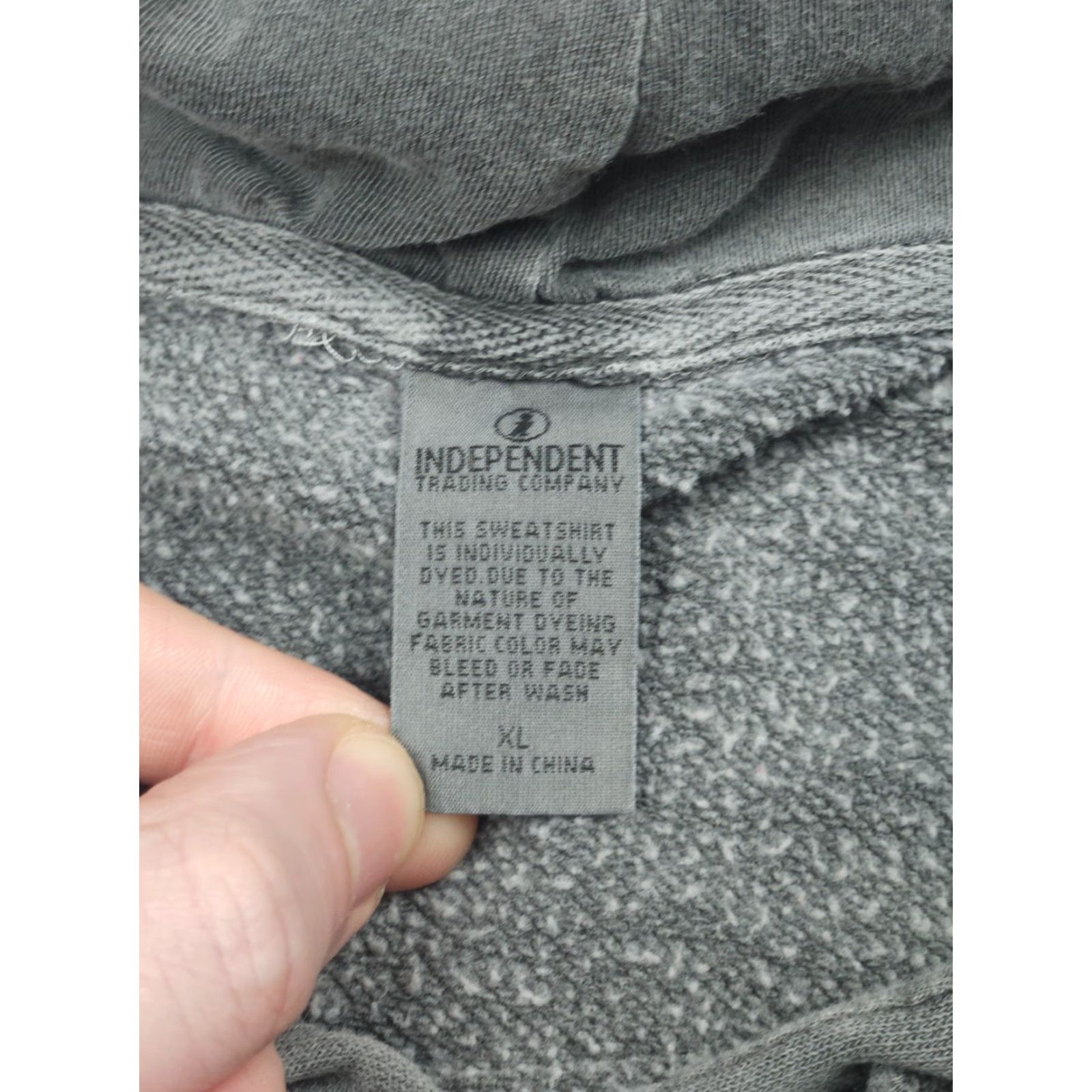 Vintage Beartooth Hoodie Men's XL Gray Spellout Faded ONE SLEEVE SHORTENED! Size US XL / EU 56 / 4 - 7 Thumbnail