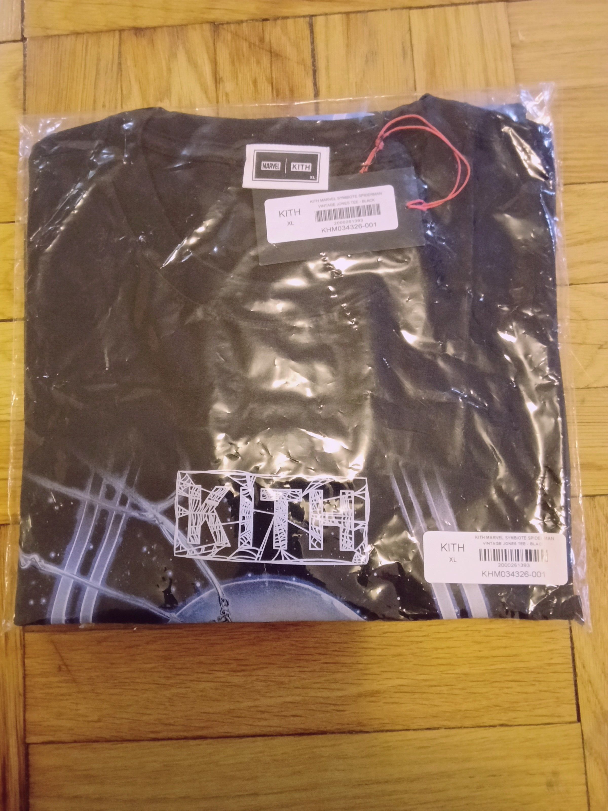 Kith × Marvel Comics Kith X Marvel Vs Capcom Symbiote SpiderMan Tee Size US XL / EU 56 / 4 - 1 Thumbnail