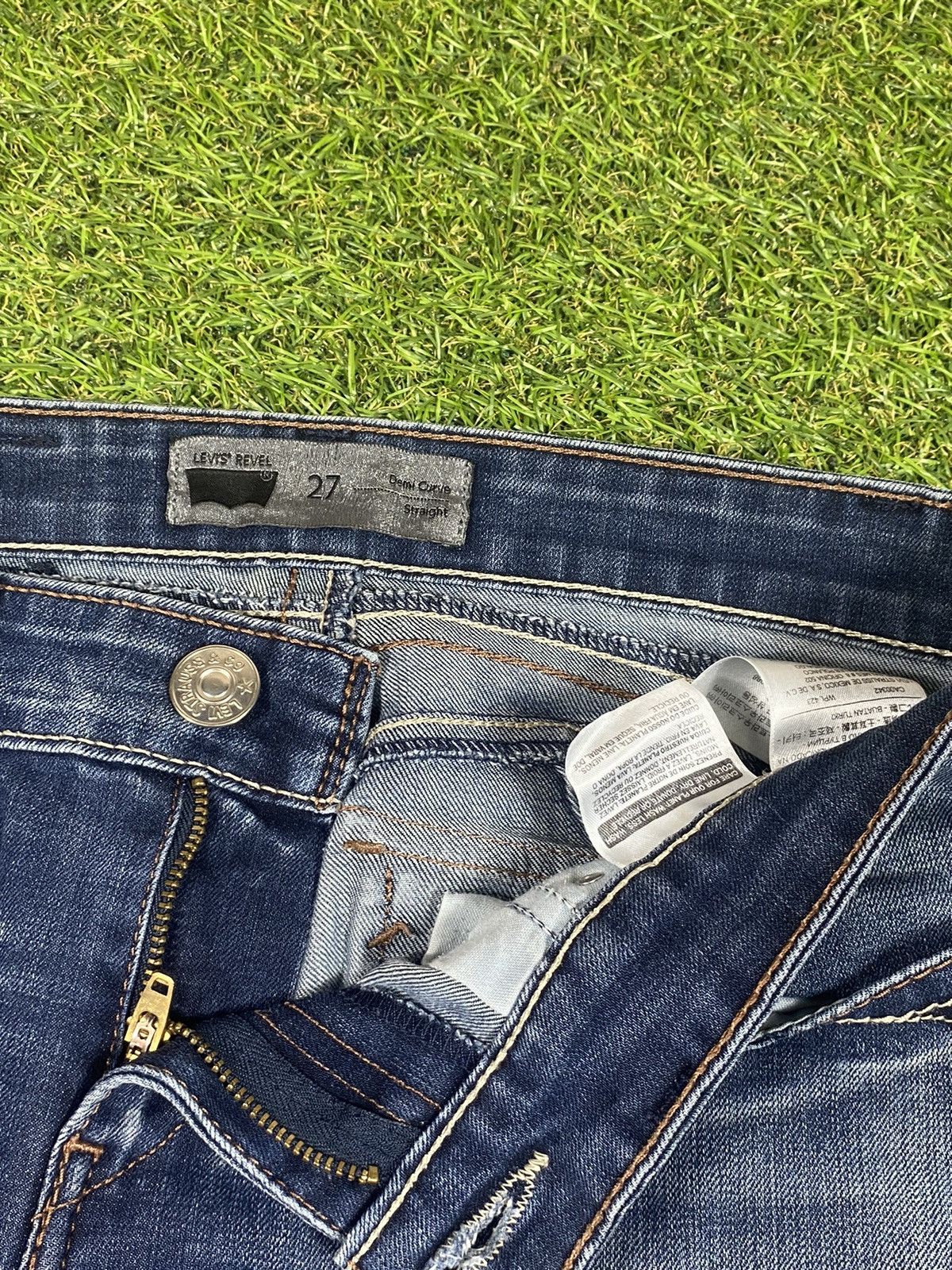 Levi's Vintage 90s Levi’s denim jeans streetwear style size 27 Size 27" / US 4 / IT 40 - 4 Thumbnail