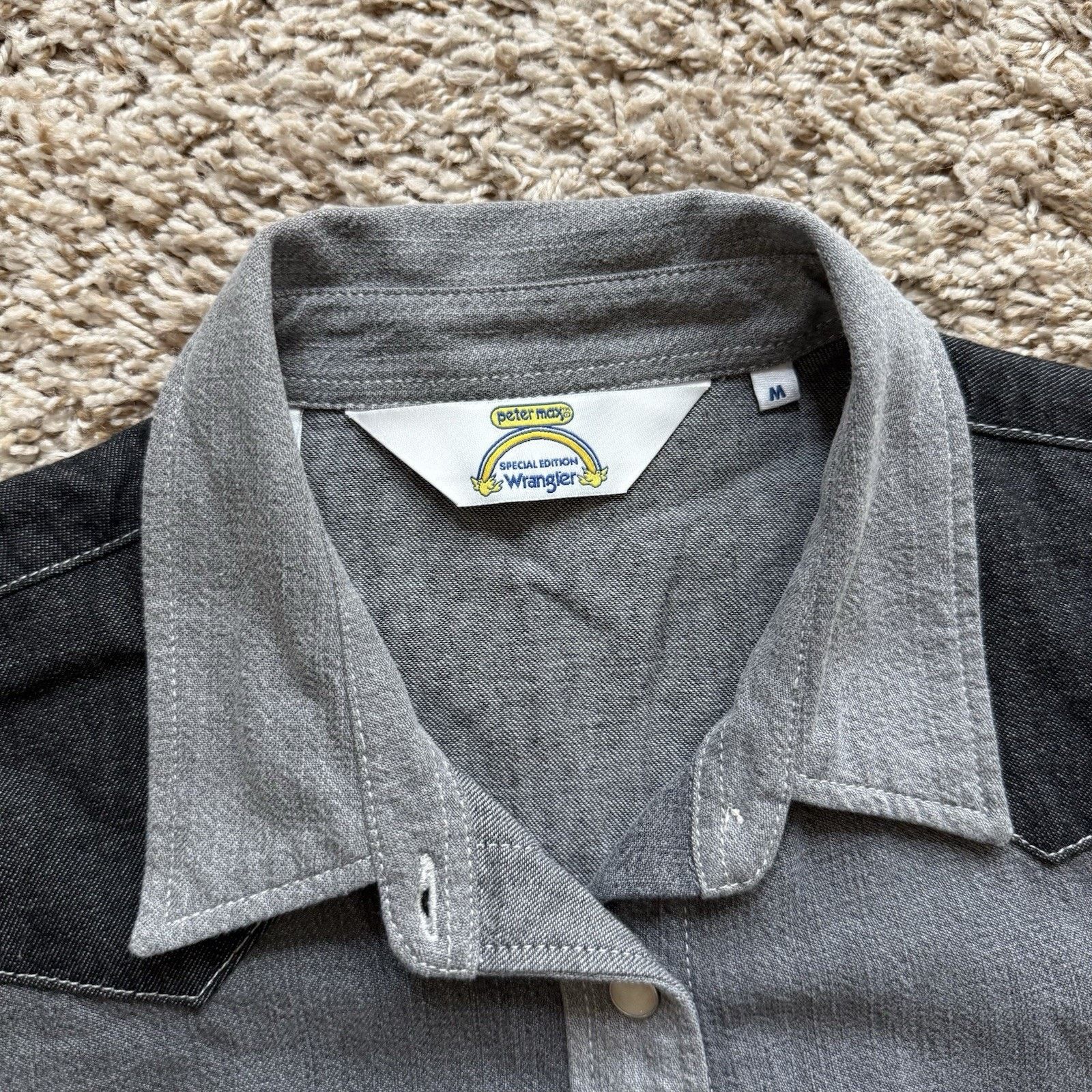 Free People × Wrangler Free People Wrangler Peter Max Western Pearl Snap Grey Shirt Size M / US 6-8 / IT 42-44 - 4 Thumbnail