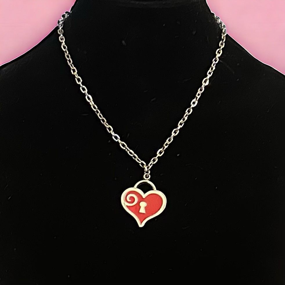 Other Silver tone enamel padlock heart pendant necklace Size ONE SIZE - 1 Thumbnail