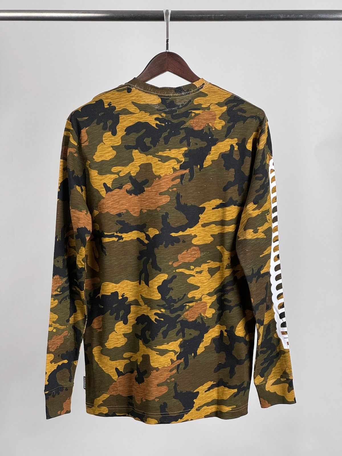 Icecream UNWORN* Icecream Camo ls tee M Size US M / EU 48-50 / 2 - 6 Thumbnail