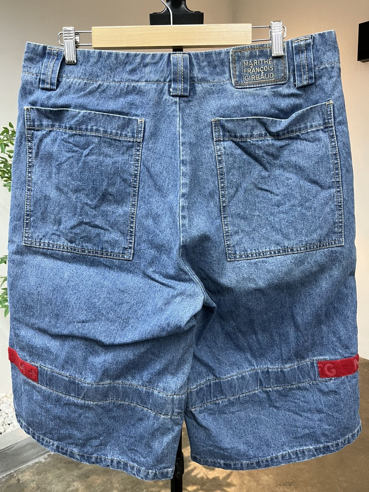 Marithe + Francois Girbaud Vintage Marithé François Girbaud Denim Cargo Shorts Size US 34 / EU 50 - 2 Thumbnail