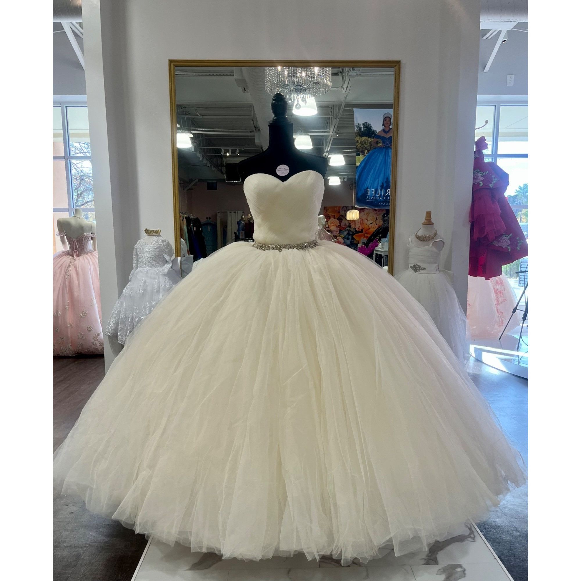 Other Timeless Sweetheart Tulle Ballgown - Perfect for Any Occasio Size XL / US 12-14 / IT 48-50 - 1 Thumbnail