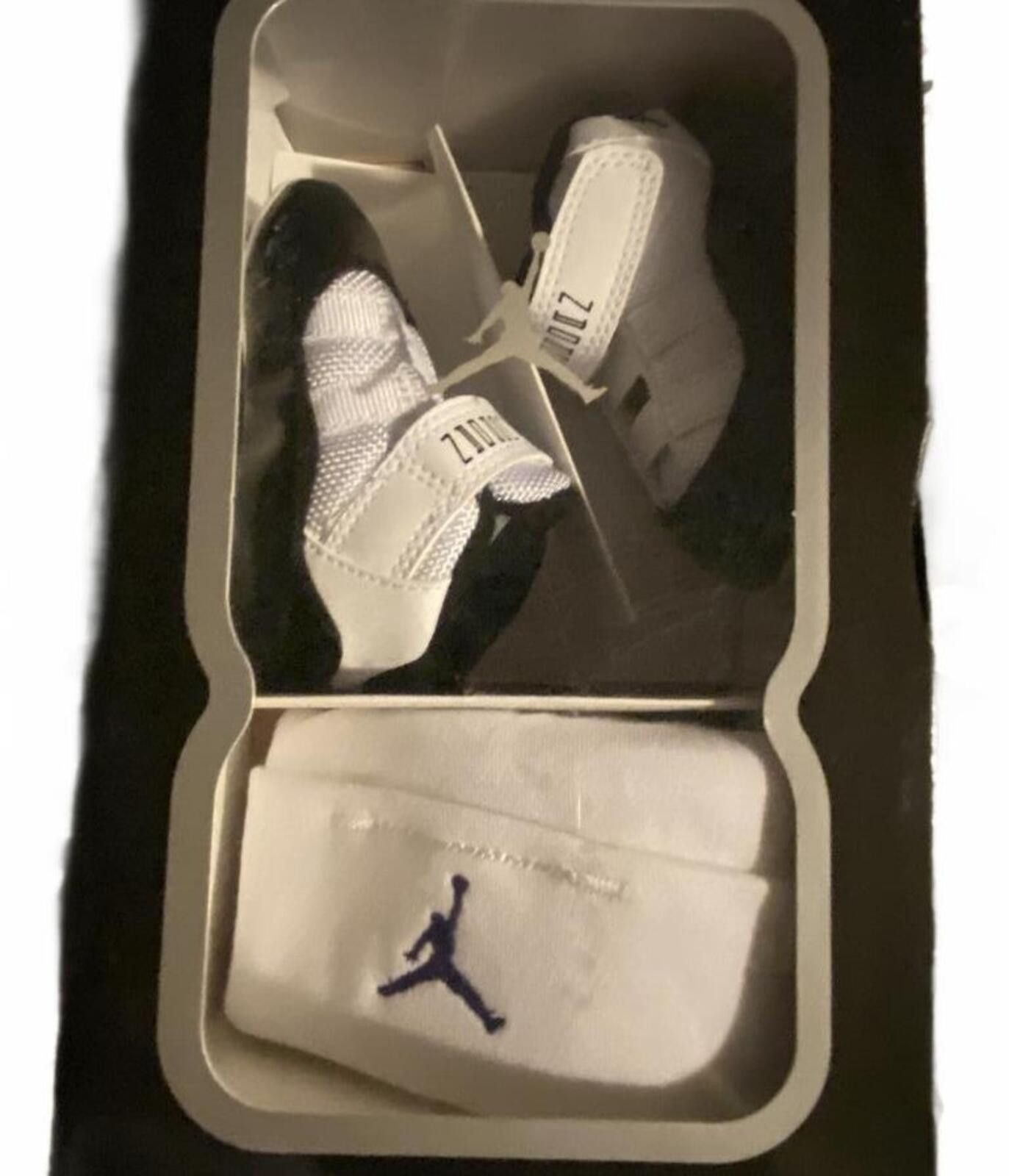 Jordan Brand Jordan Retro 11 Concord Infant Gift Set w/ Beanie 2c DS OG Size US 5 / EU 37 - 1 Thumbnail