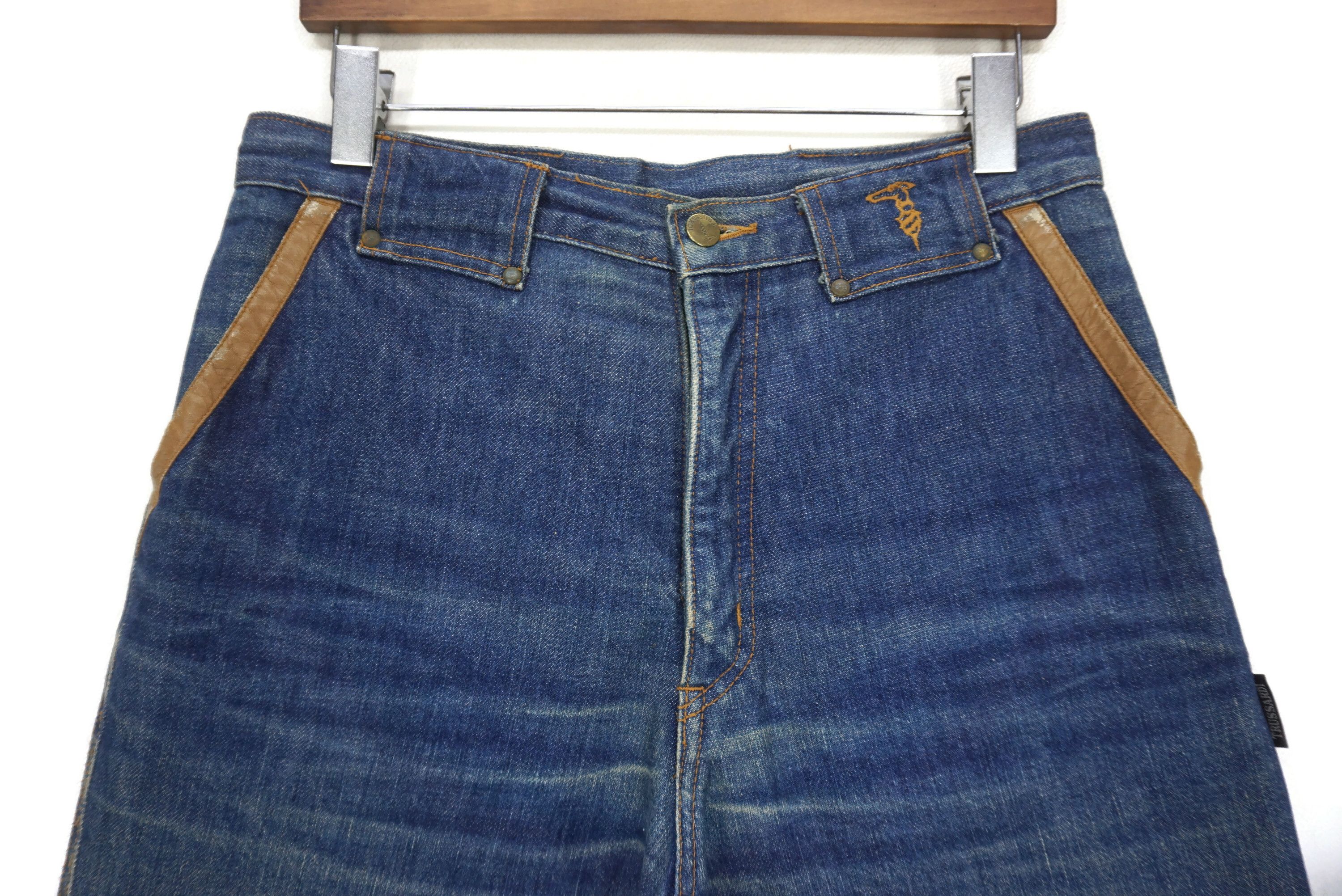 Trussardi Vintage Jeans Size W32xL30 High-Waisted Embroidered Logo Size US 32 / EU 48 - 3 Thumbnail