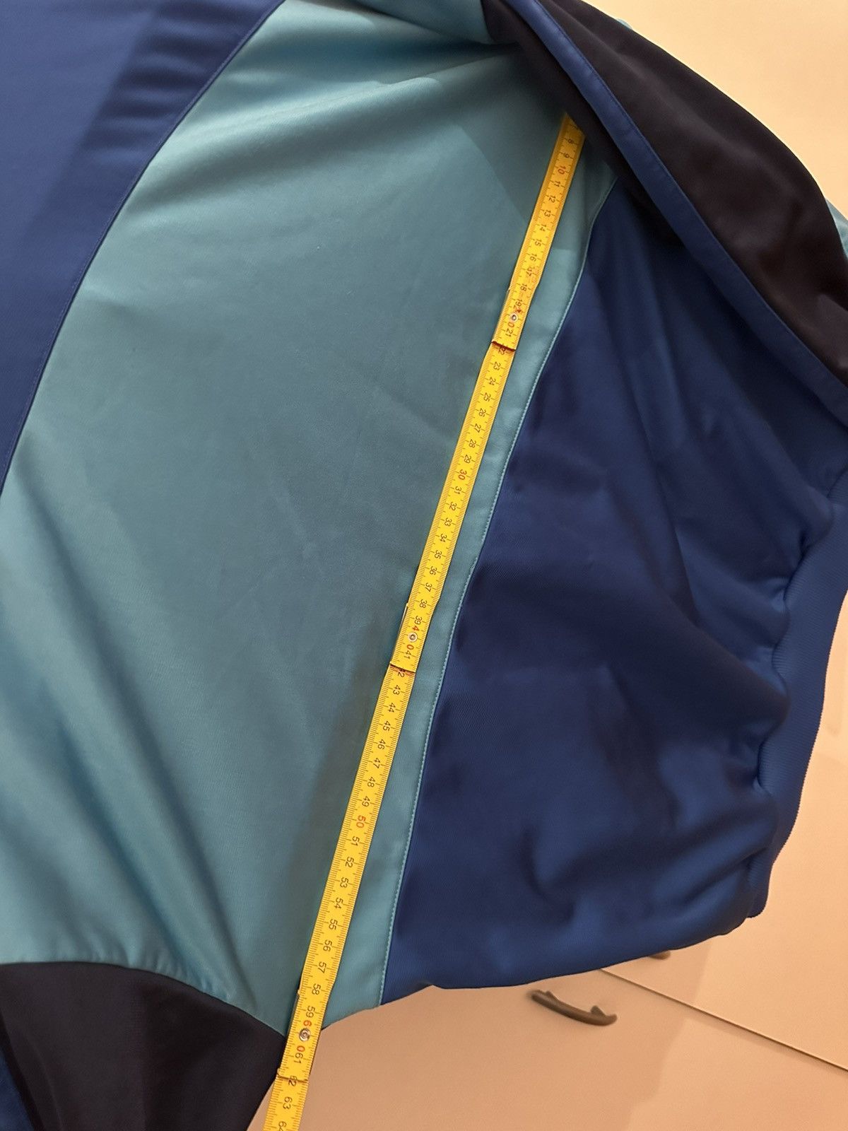 Nike Nike Jacket Windbreaker Size M Vintage Jacke Retro Size US M / EU 48-50 / 2 - 11 Thumbnail