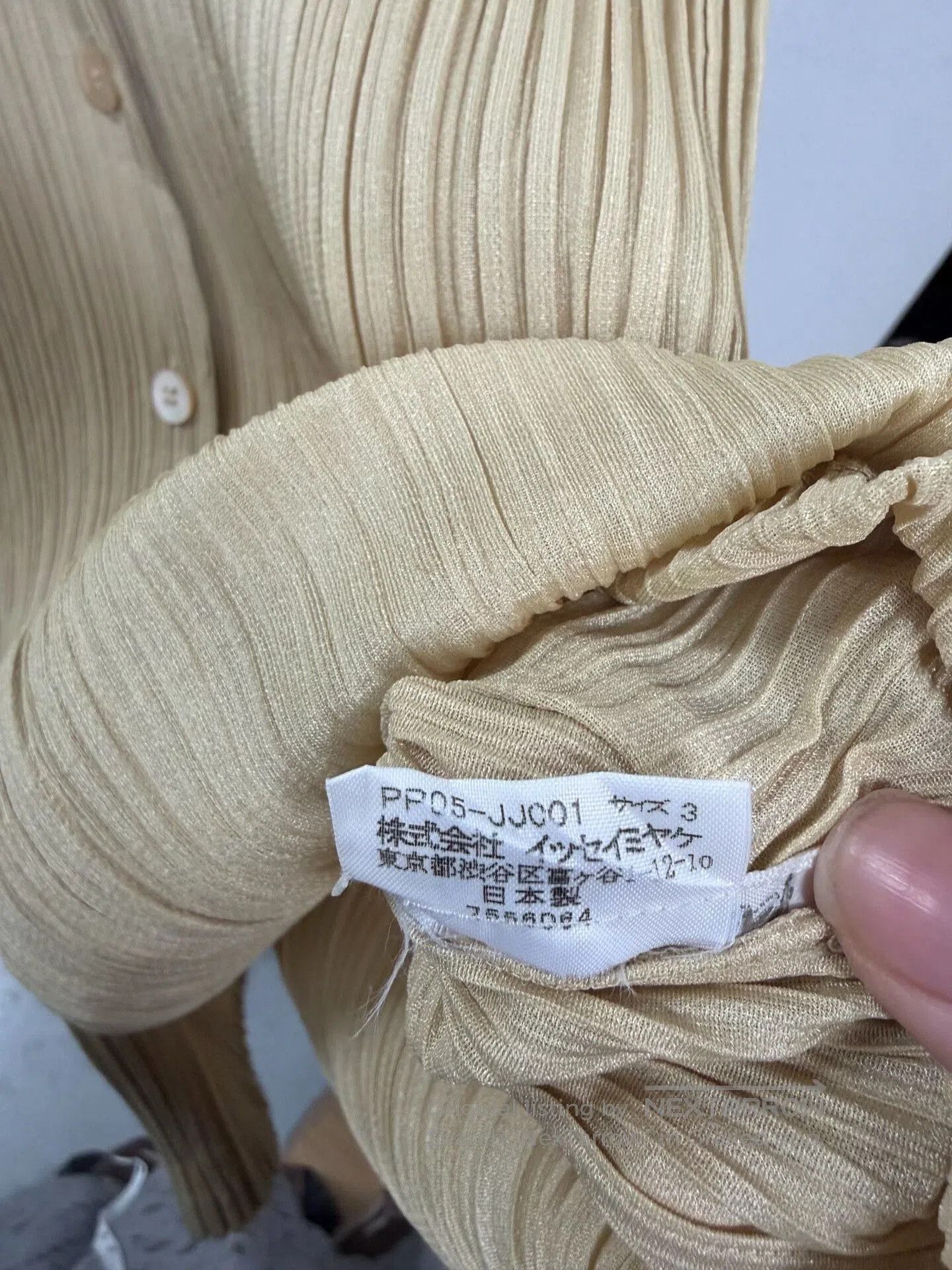 Issey Miyake Pleats Please Issey Miyake Champagne Top. Size L / US 10 / IT 46 - 4 Thumbnail