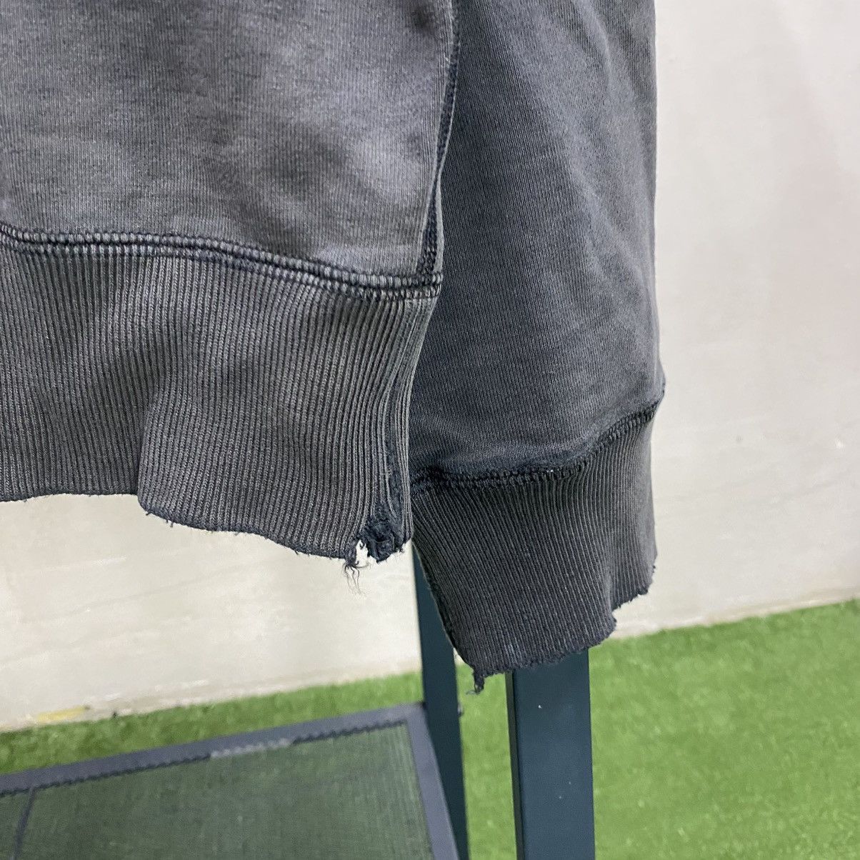 Polo Ralph Lauren × Vintage Thrashed Sun Faded Sweatshirt Size US XL / EU 56 / 4 - 12 Thumbnail