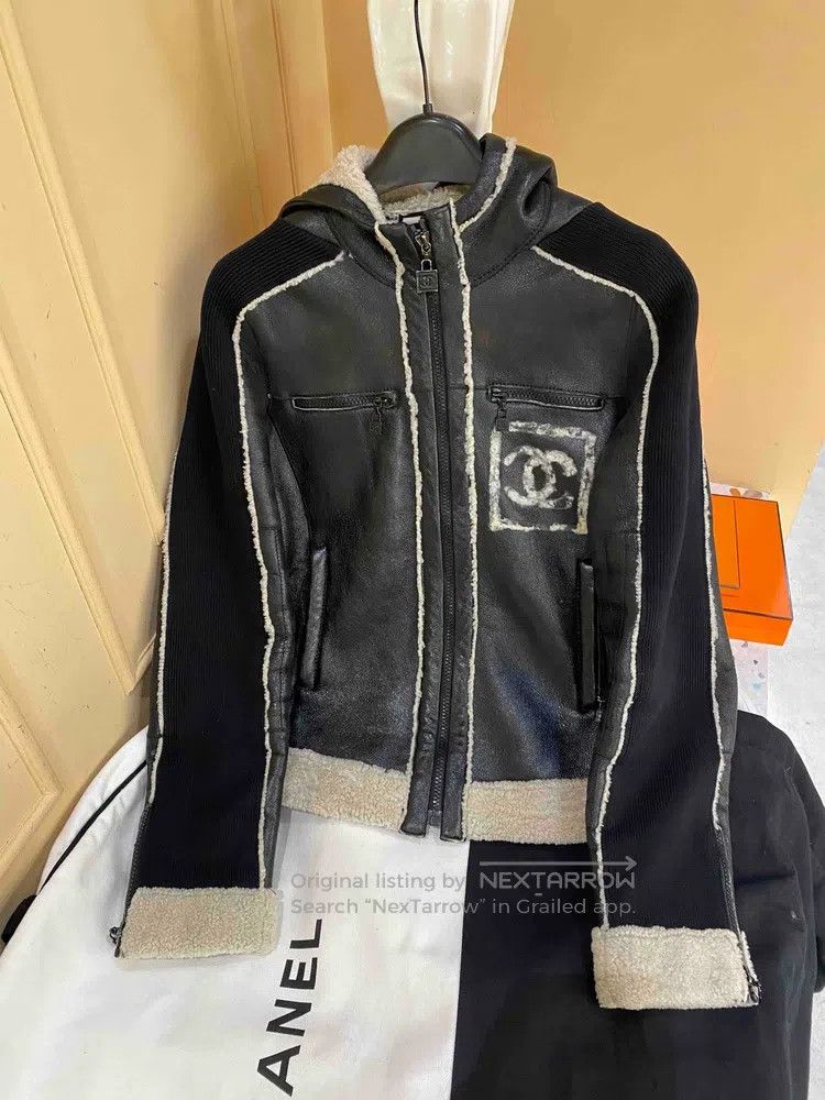 Chanel Chanel 08a black fur all-in-one zipper jacket Size XS / US 0-2 / IT 36-38 - 1 Thumbnail
