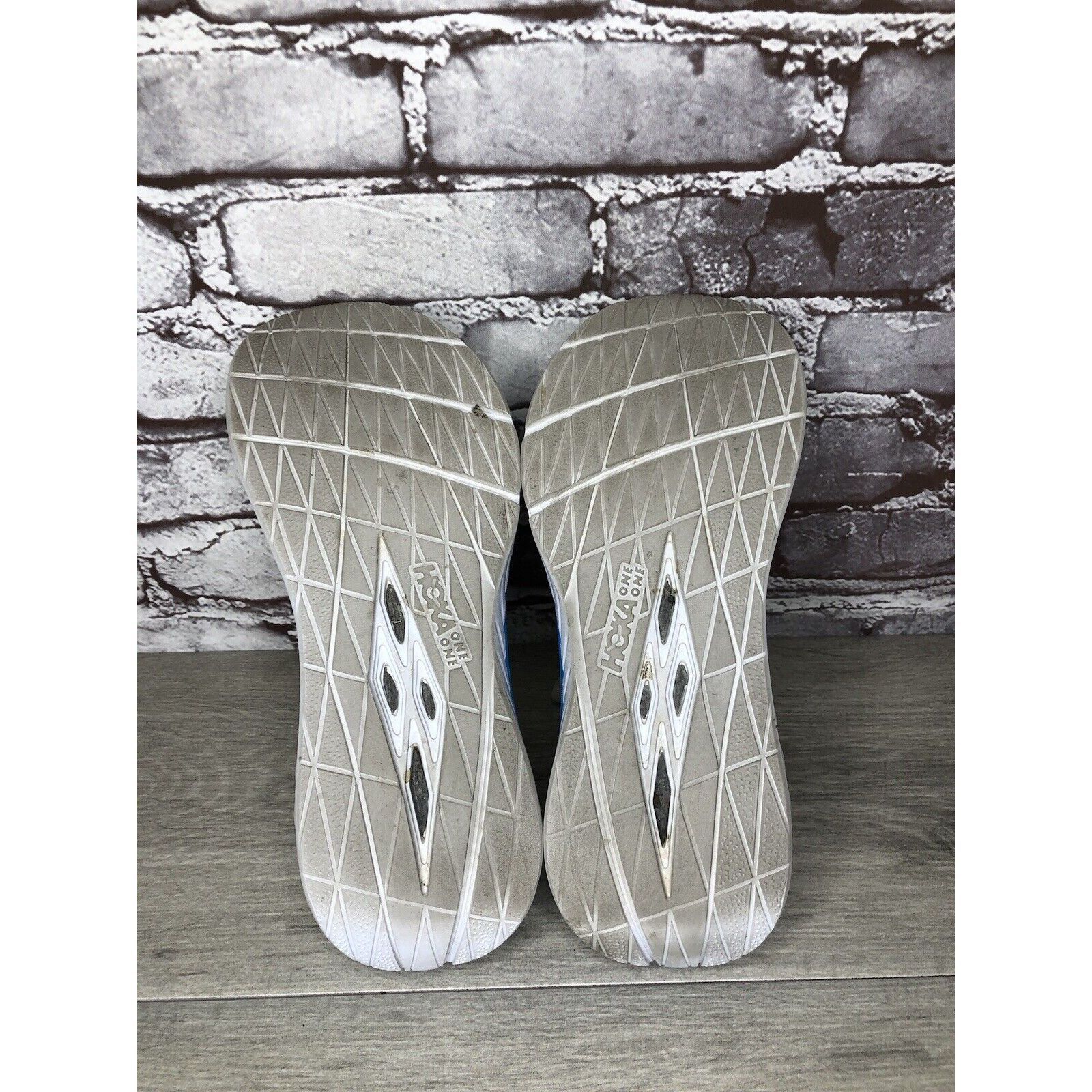 Hoka Hoka One One Carbon X Blue White Running Shoes Women 7B US/3 Size US 7 / IT 37 - 9 Thumbnail