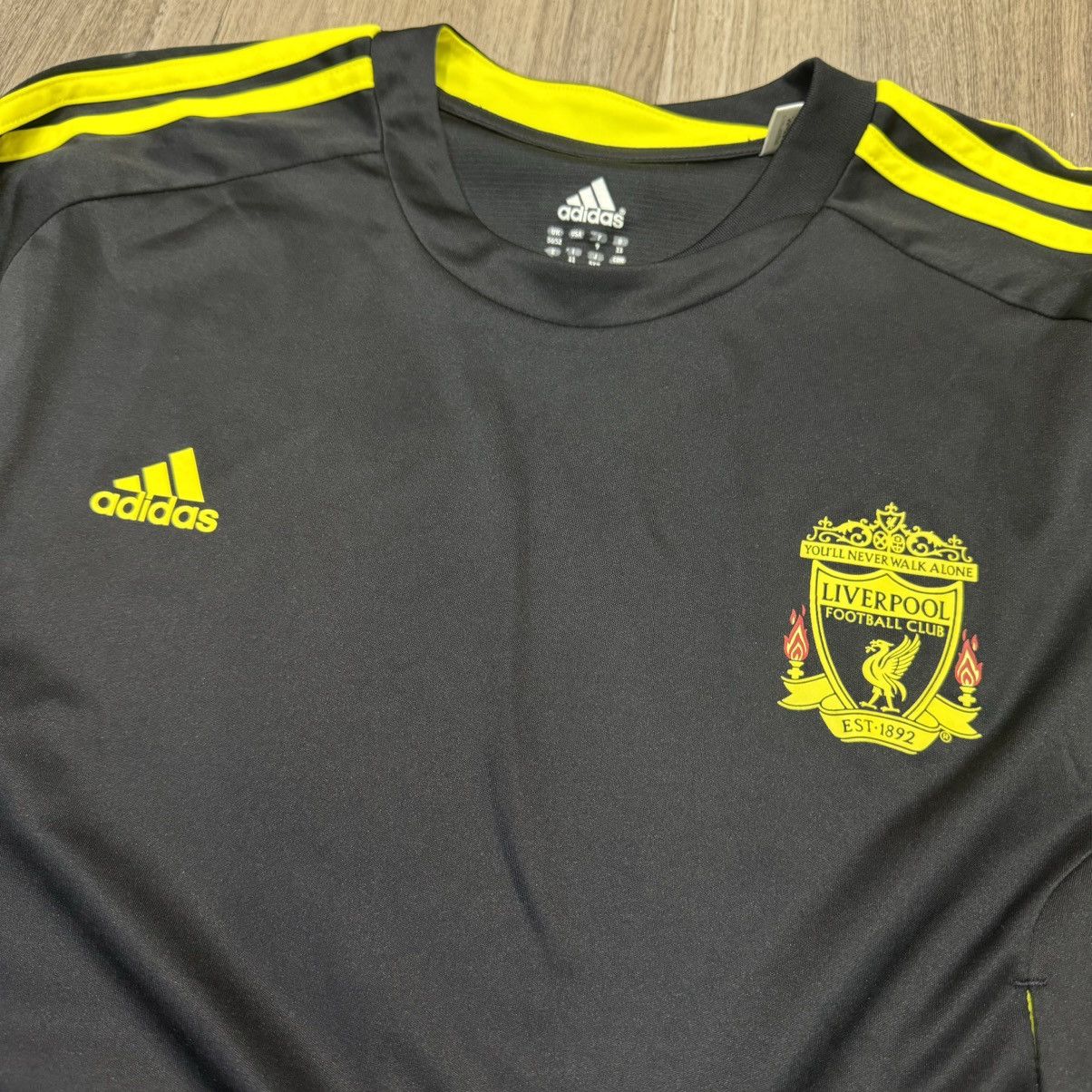 Adidas Liverpool 10/11 training shirt Size US XL / EU 56 / 4 - 3 Thumbnail
