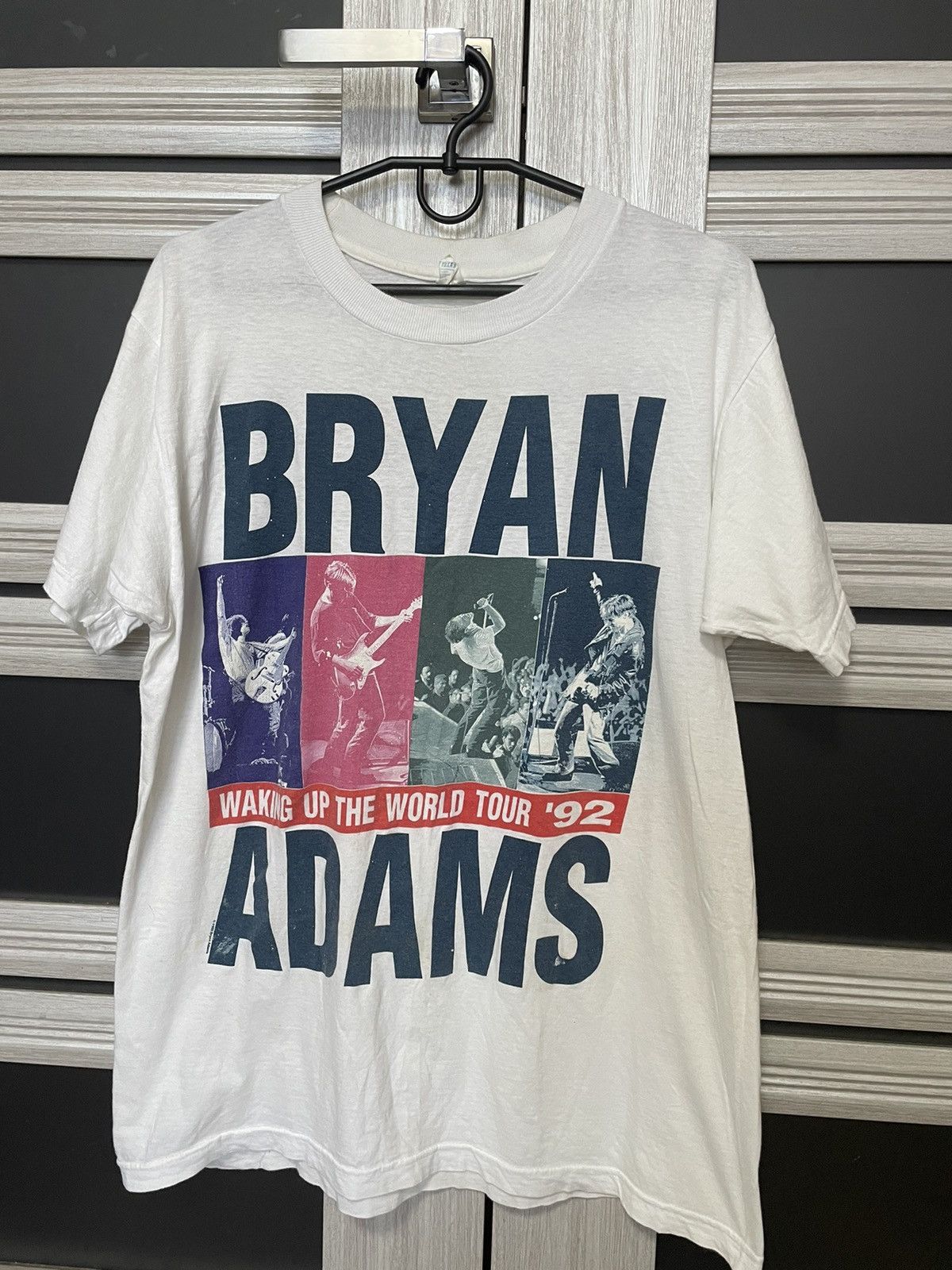 Band Tees × Vintage 1992 Bryan Adam’s Waking Up The World Tour Tee Vintage Shirt Size US XL / EU 56 / 4 - 1 Thumbnail