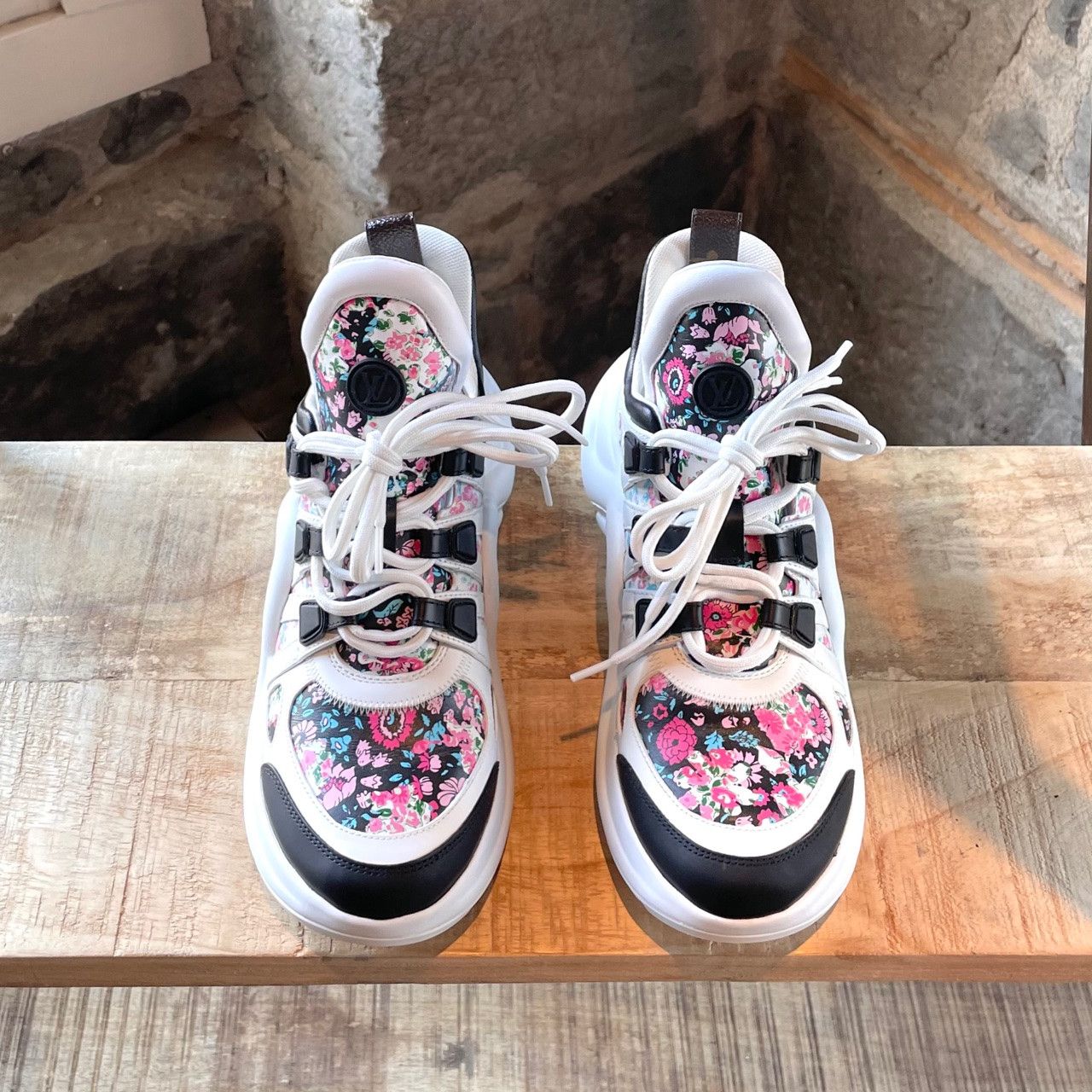 Louis Vuitton Louis Vuitton White Archlight Floral Print Chunky Sneakers Size US 8 / IT 38 - 2 Thumbnail