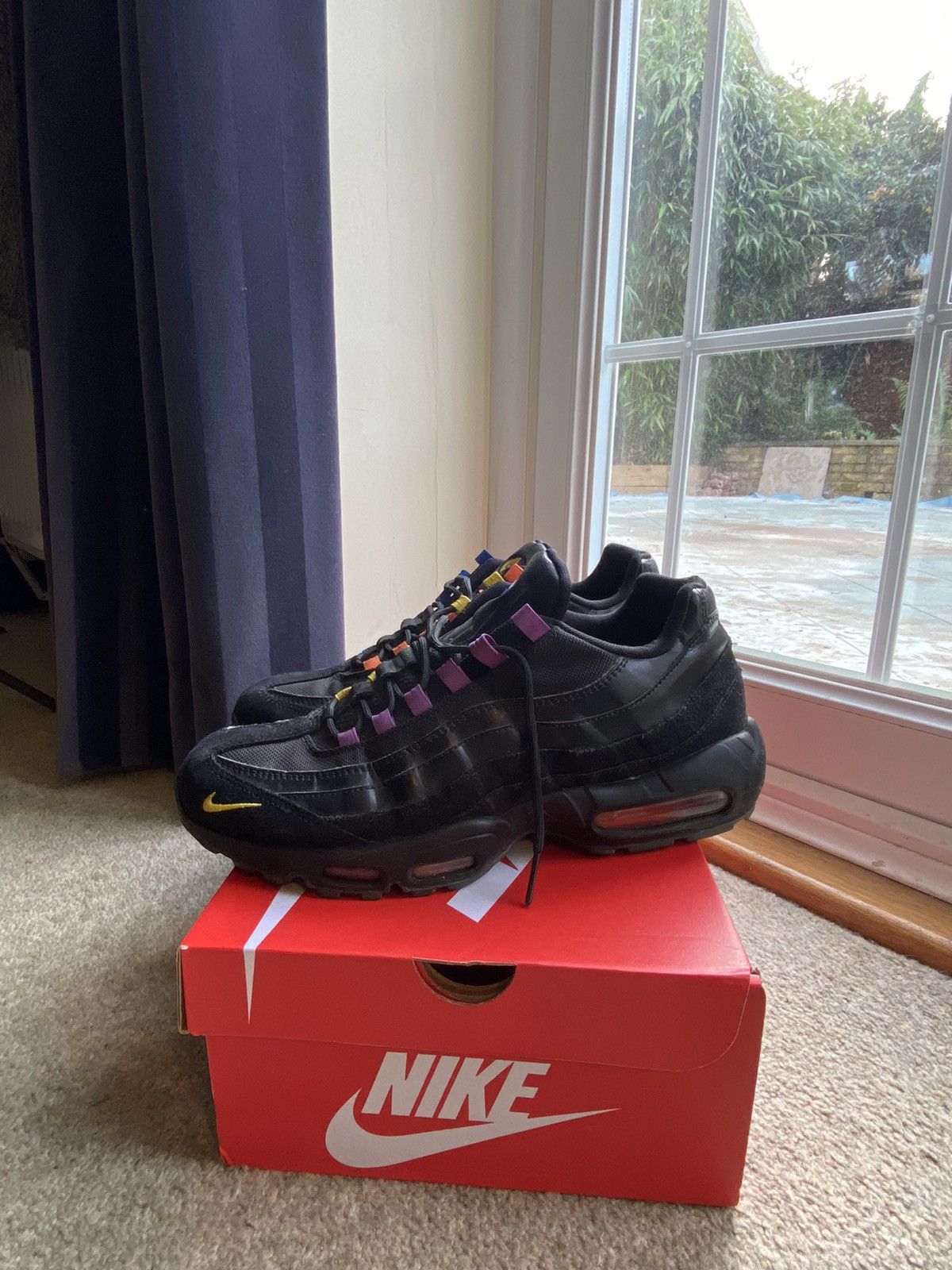 Nike AIR MAX 95 LA VS NYC Size US 11.5 / EU 44-45 - 1 Thumbnail