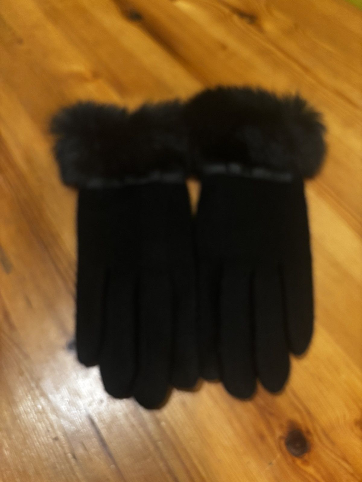 Other Women’s black fur gloves0235 Size ONE SIZE - 1 Thumbnail