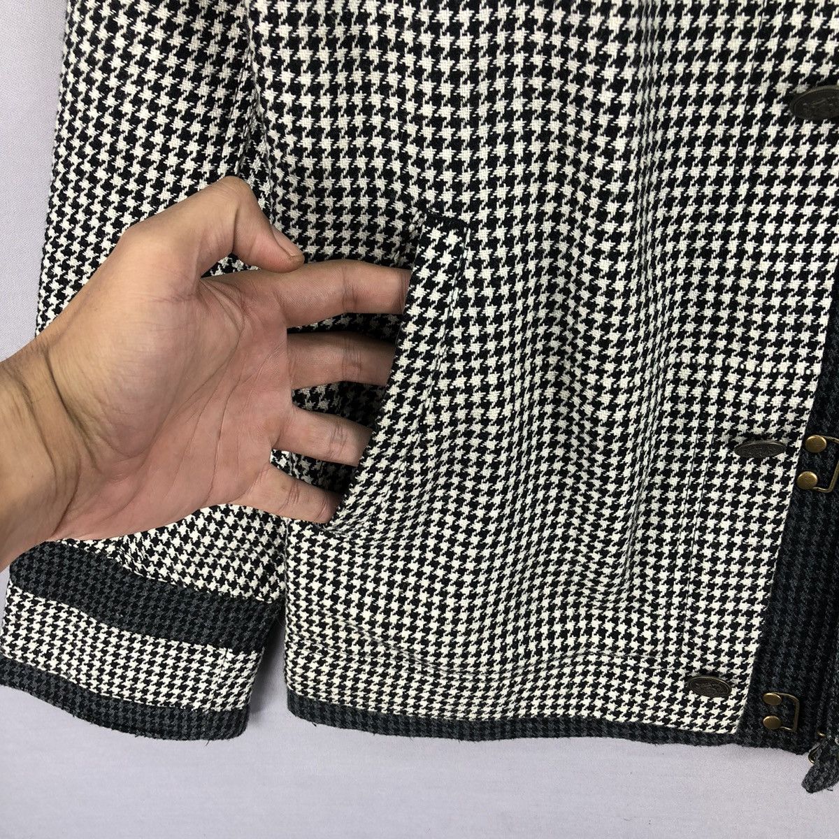 Japanese Brand Vintage 90’s Twenty Works Clasp Houndstooth Jacket Size US M / EU 48-50 / 2 - 8 Thumbnail